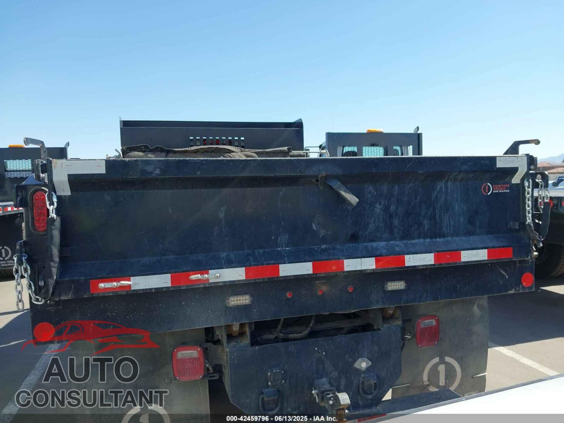 CHEVROLET SILVERADO MD 2023 - 1HTKJPVM3PH218491