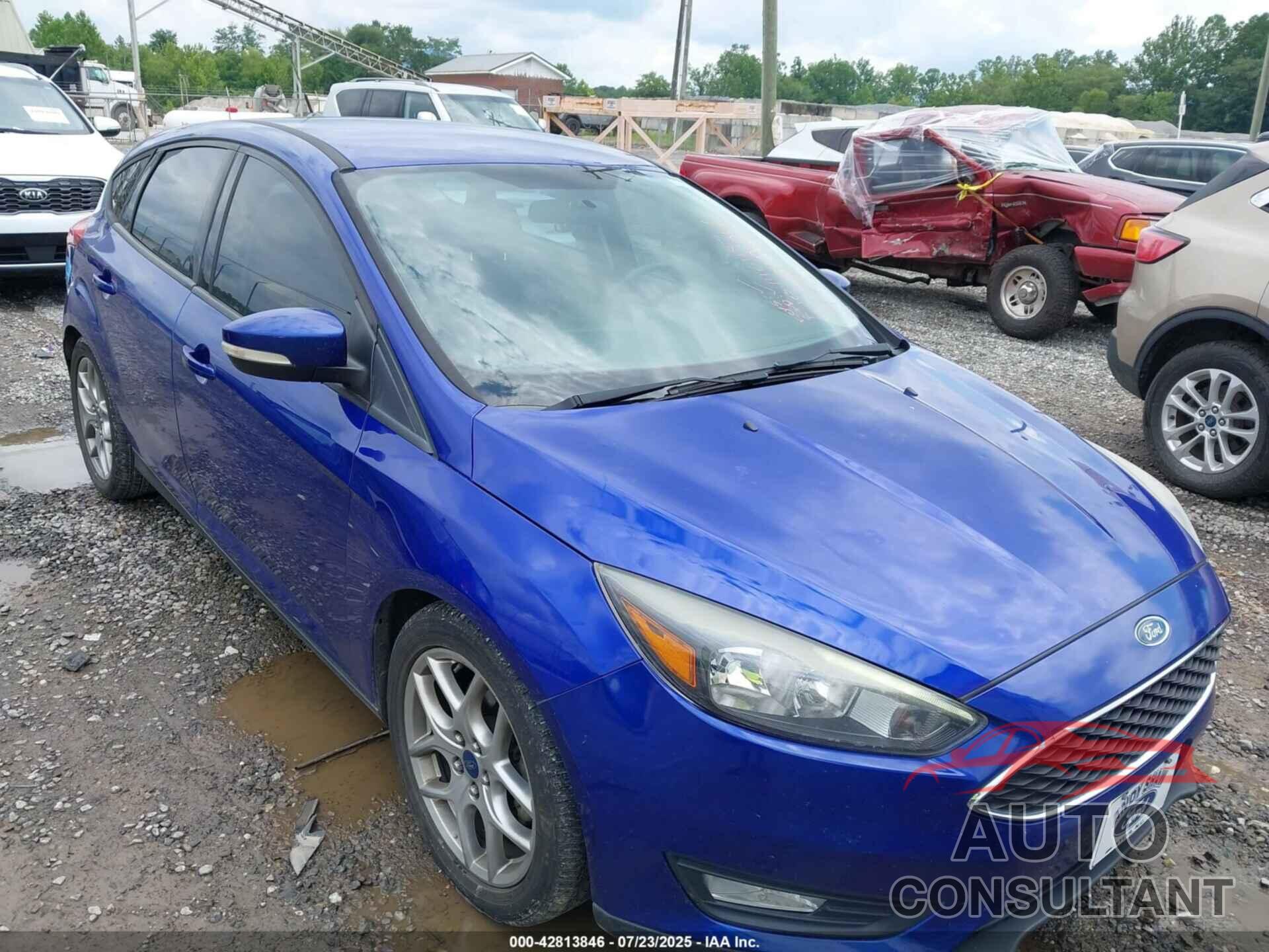 FORD FOCUS 2015 - 1FADP3K27FL381825