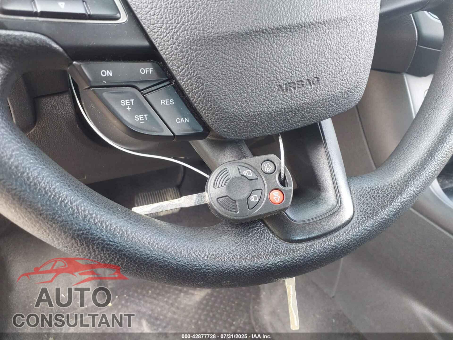 FORD FOCUS 2018 - 1FADP3F21JL295509