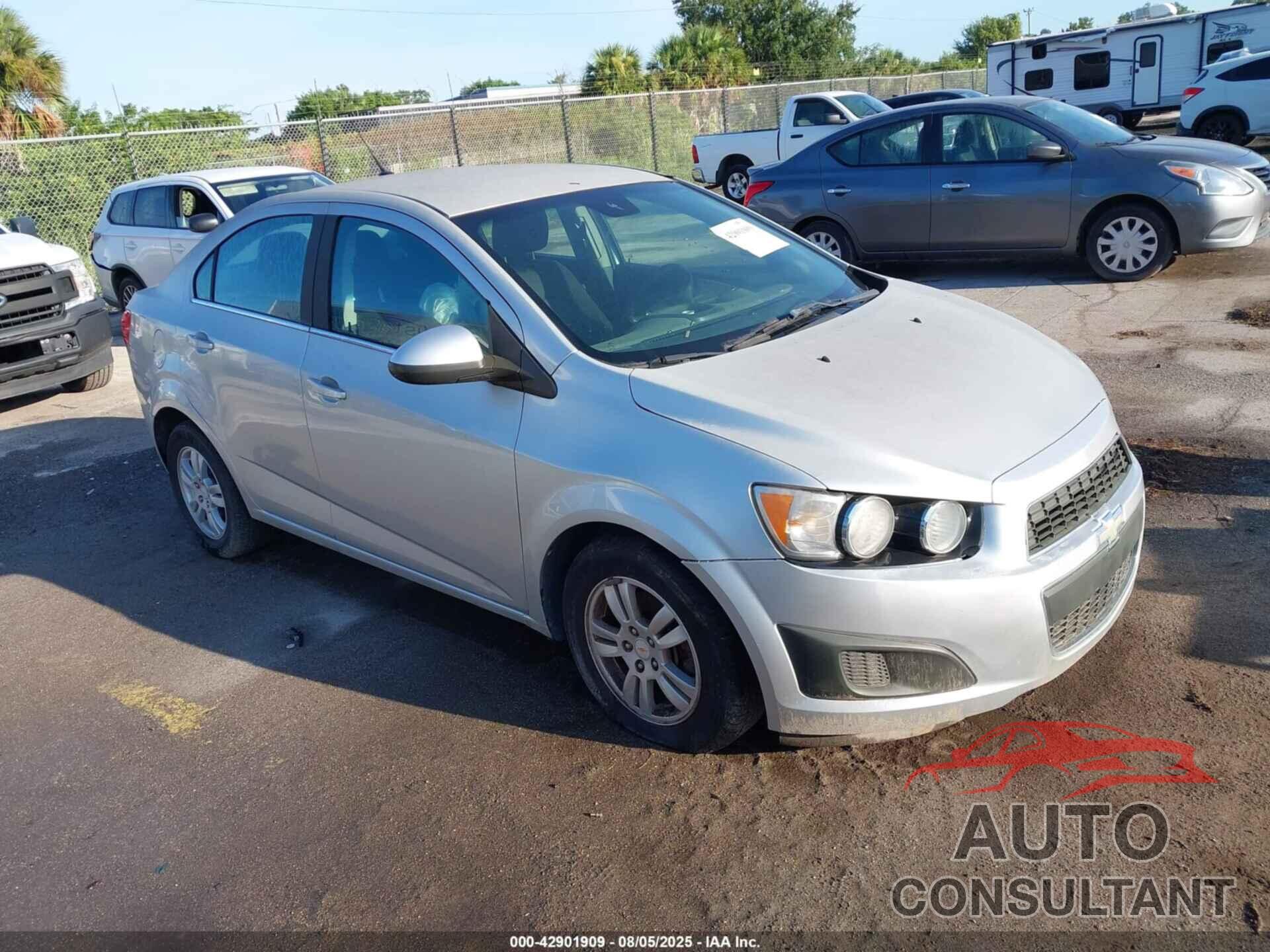 CHEVROLET SONIC 2012 - 1G1JC5SH7C4154884
