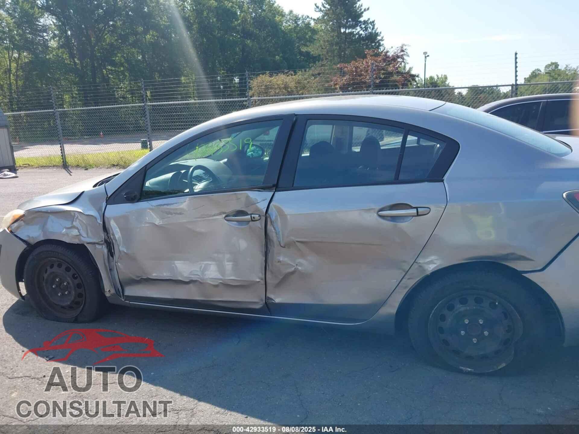 MAZDA MAZDA3 2011 - JM1BL1UG6B1475419