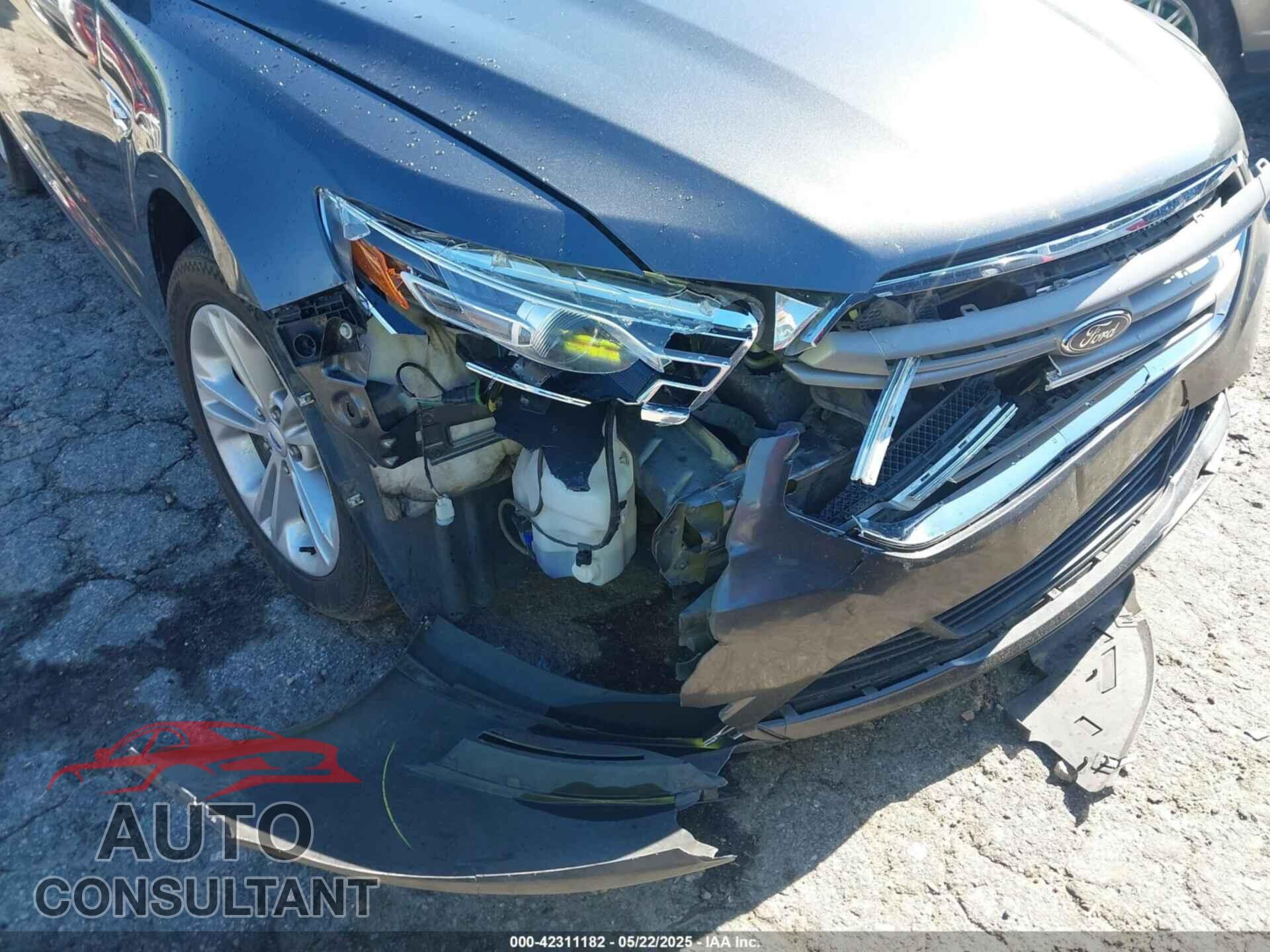 FORD TAURUS 2019 - 1FAHP2D82KG117511