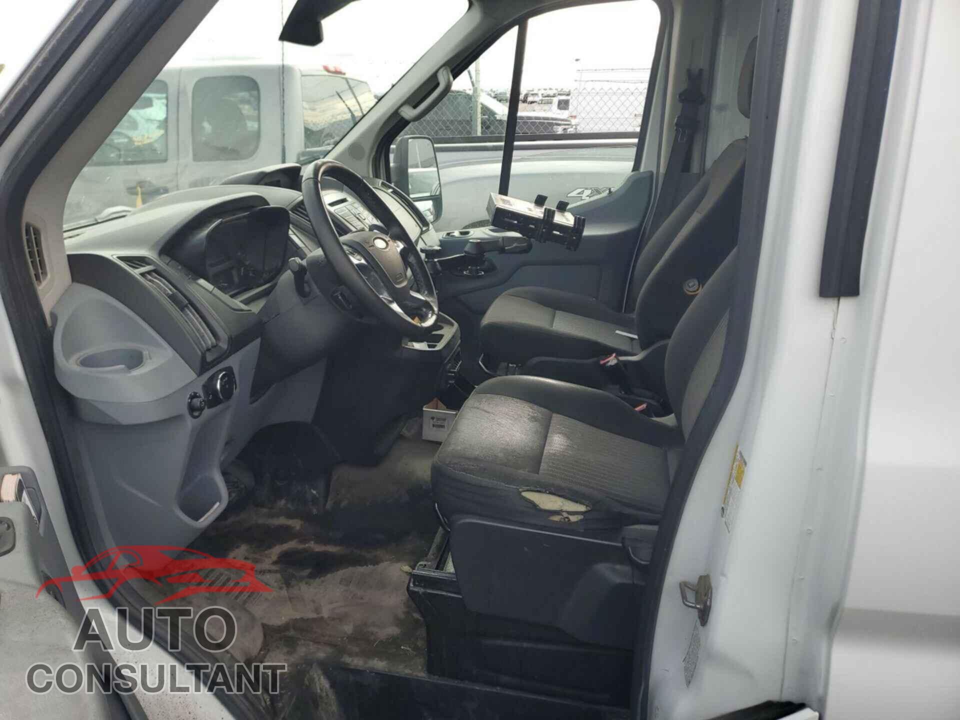 FORD TRANSIT 2017 - 1FTRS4XG7HKA19219