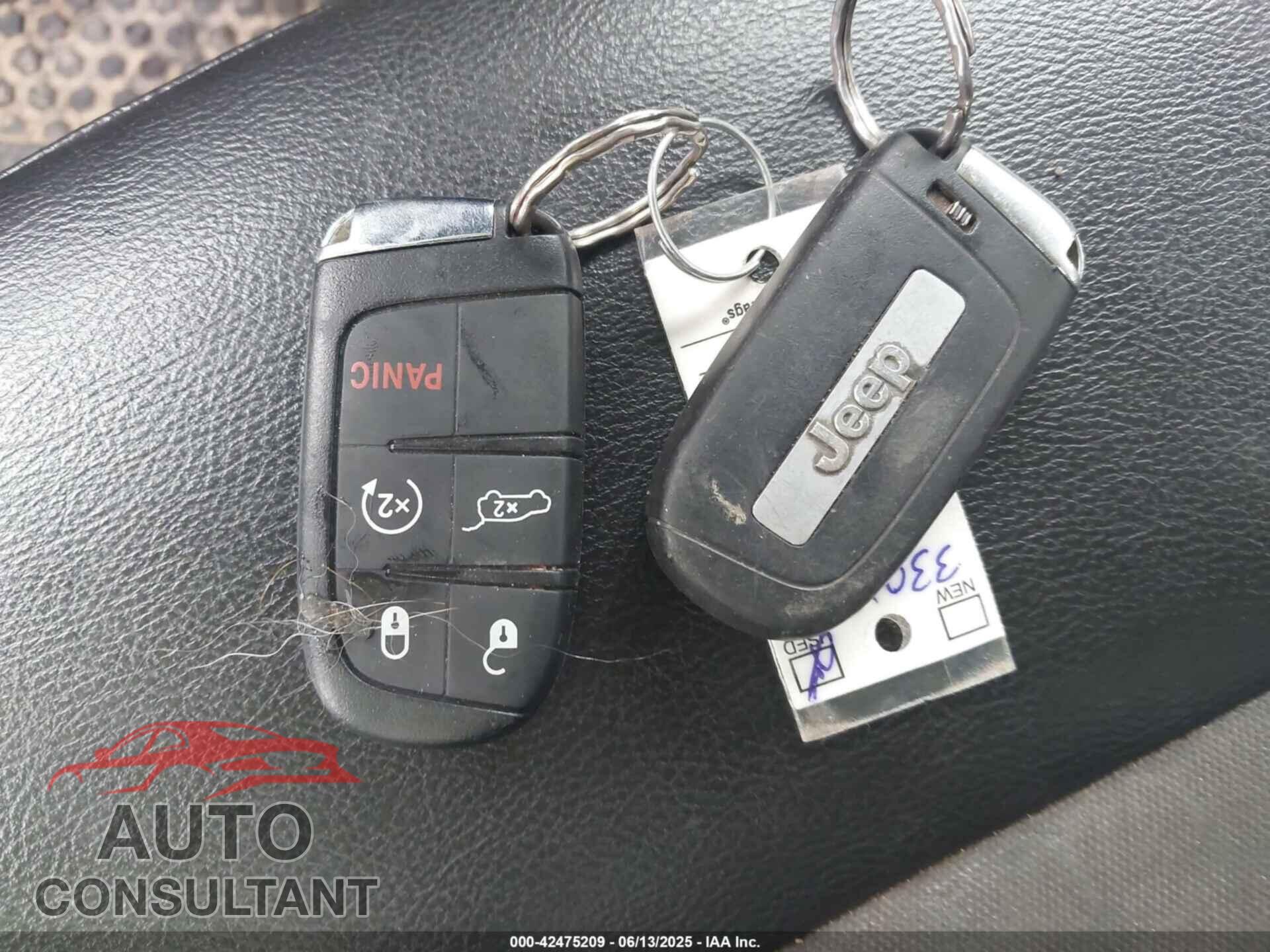 JEEP COMPASS 2018 - 3C4NJDBB9JT359747