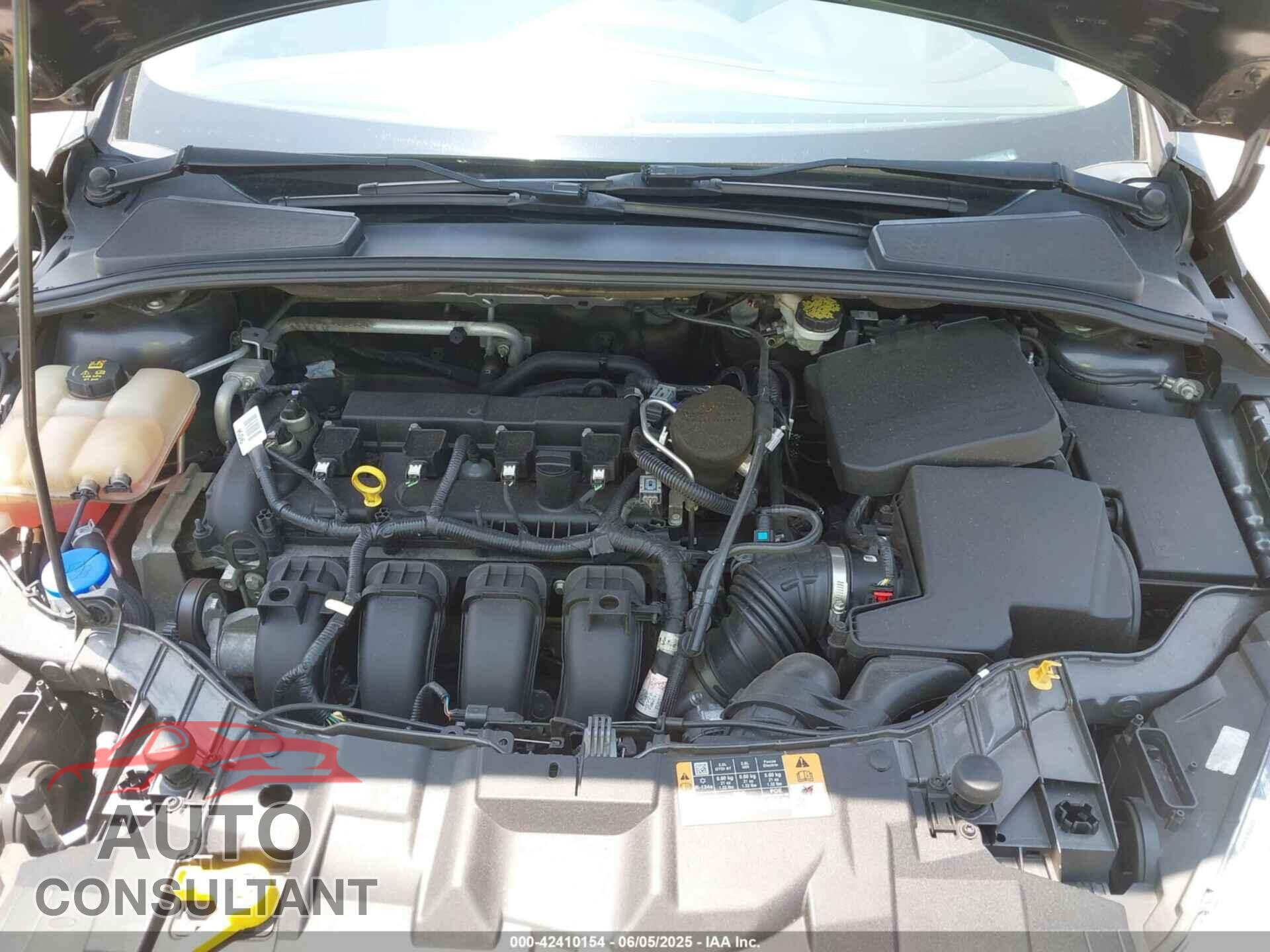 FORD FOCUS 2016 - 1FADP3N28GL299339