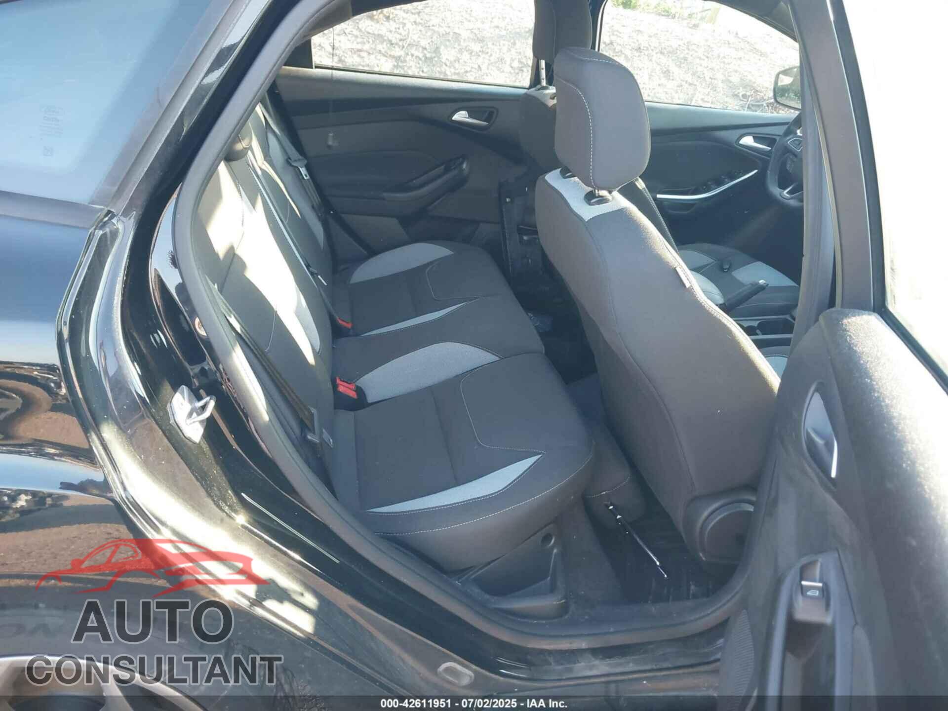 FORD FOCUS ST 2018 - 1FADP3L94JL320825