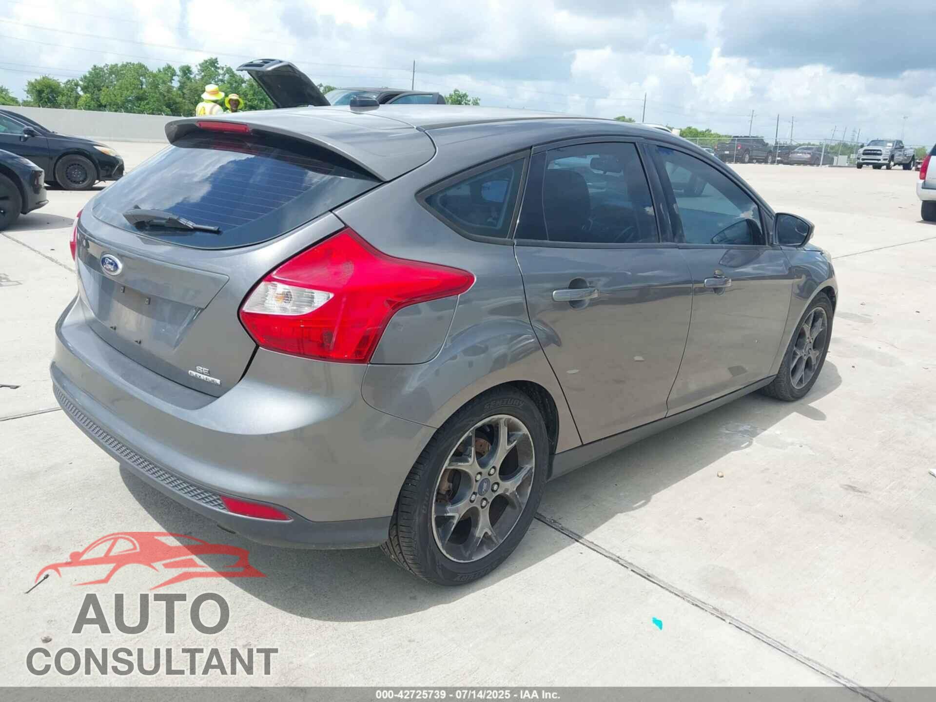 FORD FOCUS 2014 - 1FADP3K20EL422407