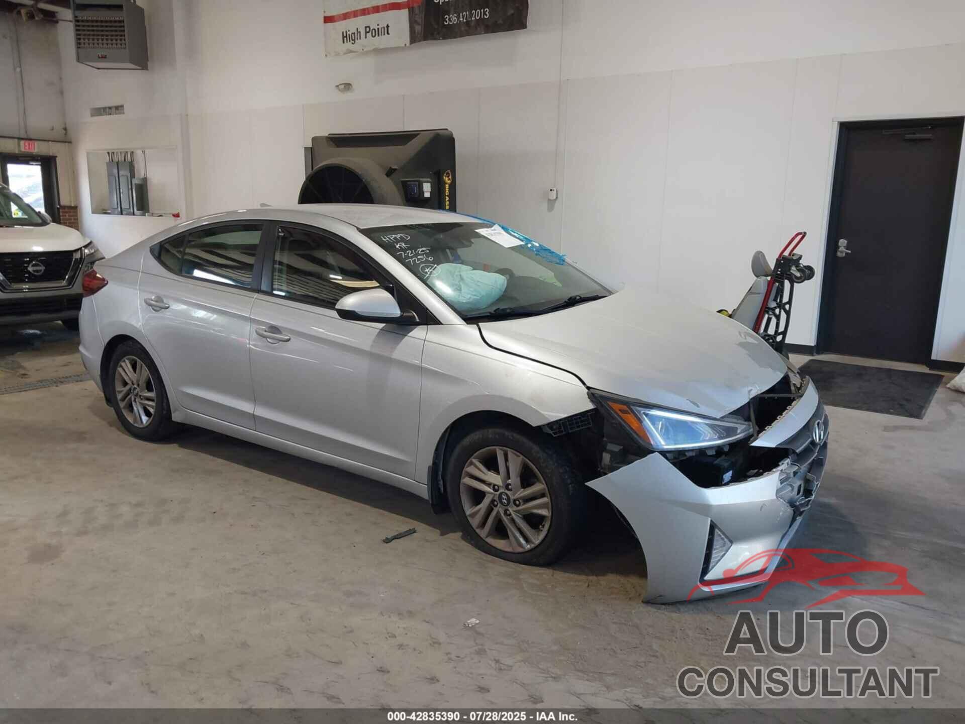 HYUNDAI ELANTRA 2020 - 5NPD84LF4LH527256