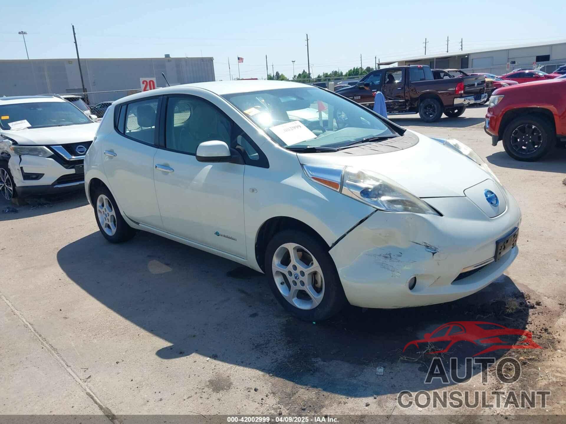 NISSAN LEAF 2011 - JN1AZ0CP2BT009502