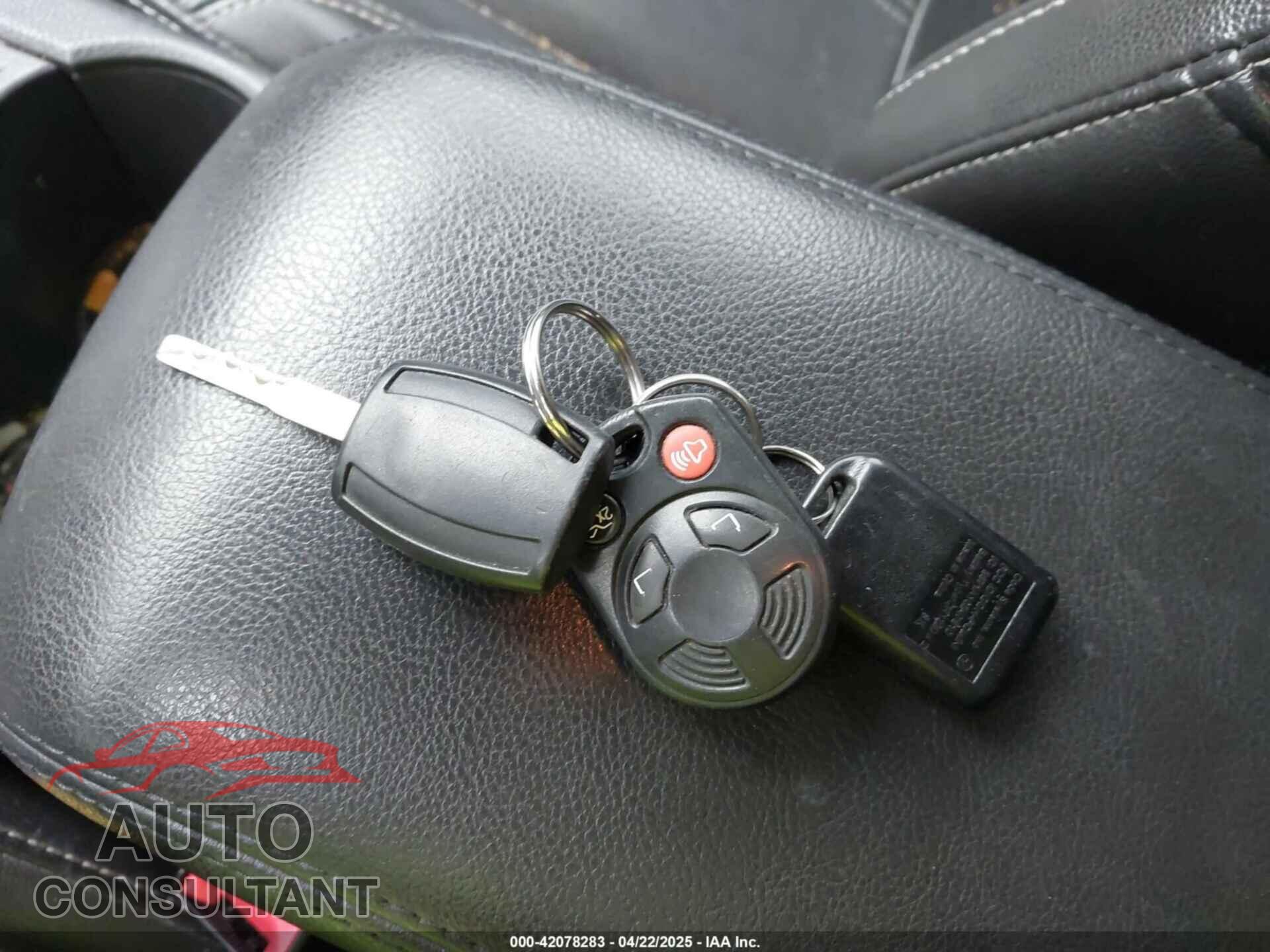 FORD FOCUS 2014 - 1FADP3K2XEL337834
