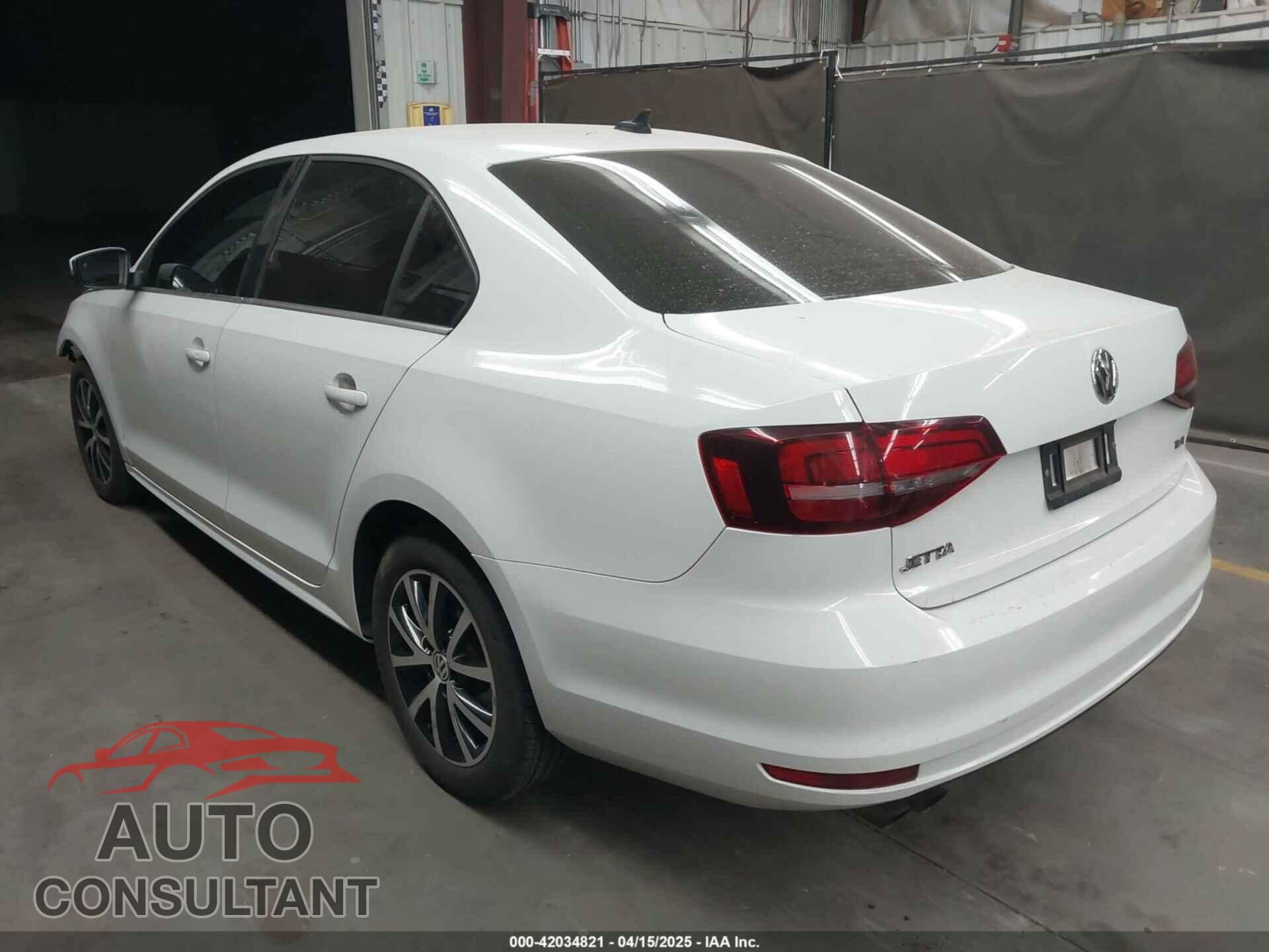 VOLKSWAGEN JETTA 2017 - 3VWDB7AJ1HM395324