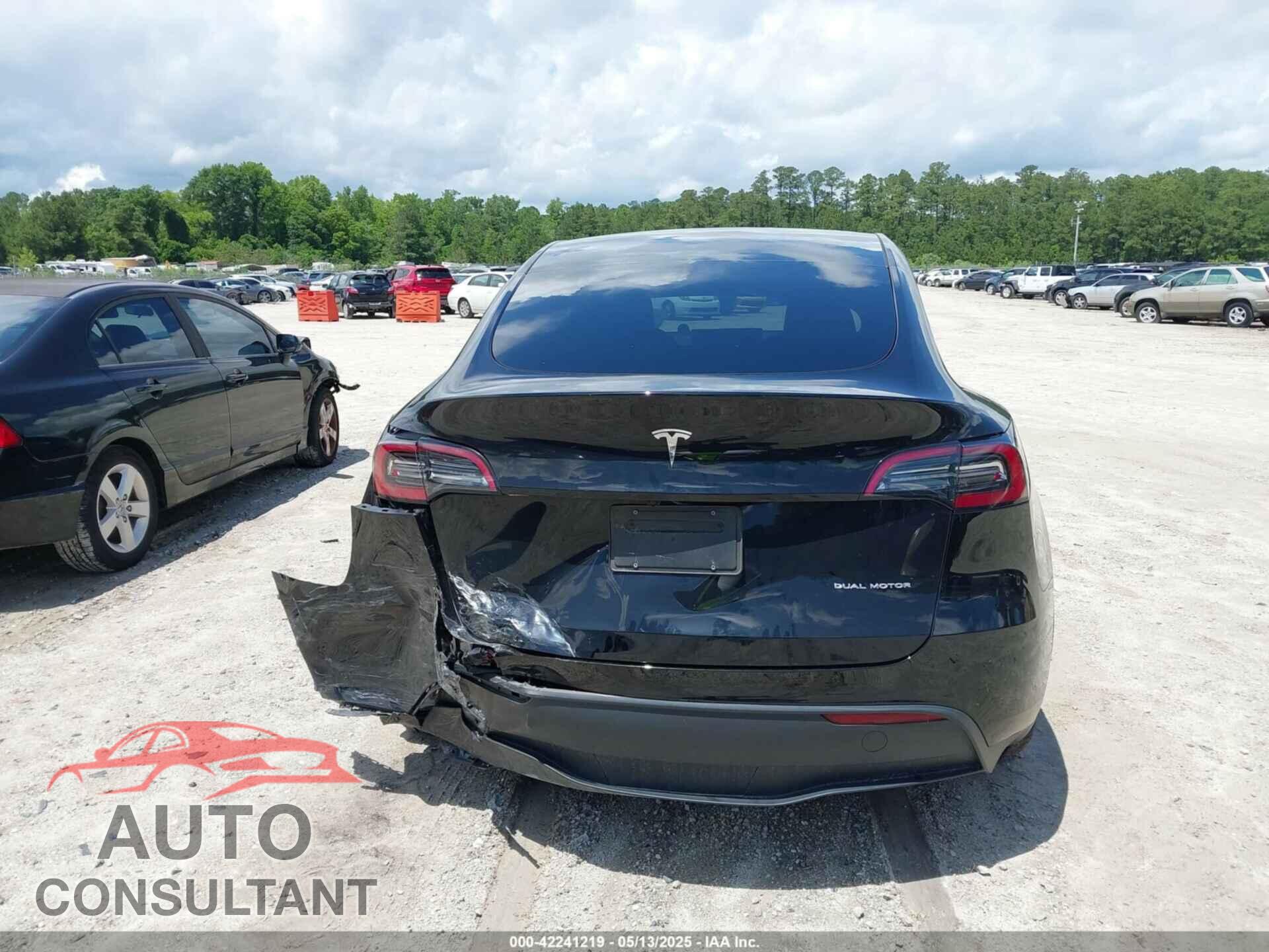 TESLA MODEL Y 2023 - 7SAYGAEE5PF878157