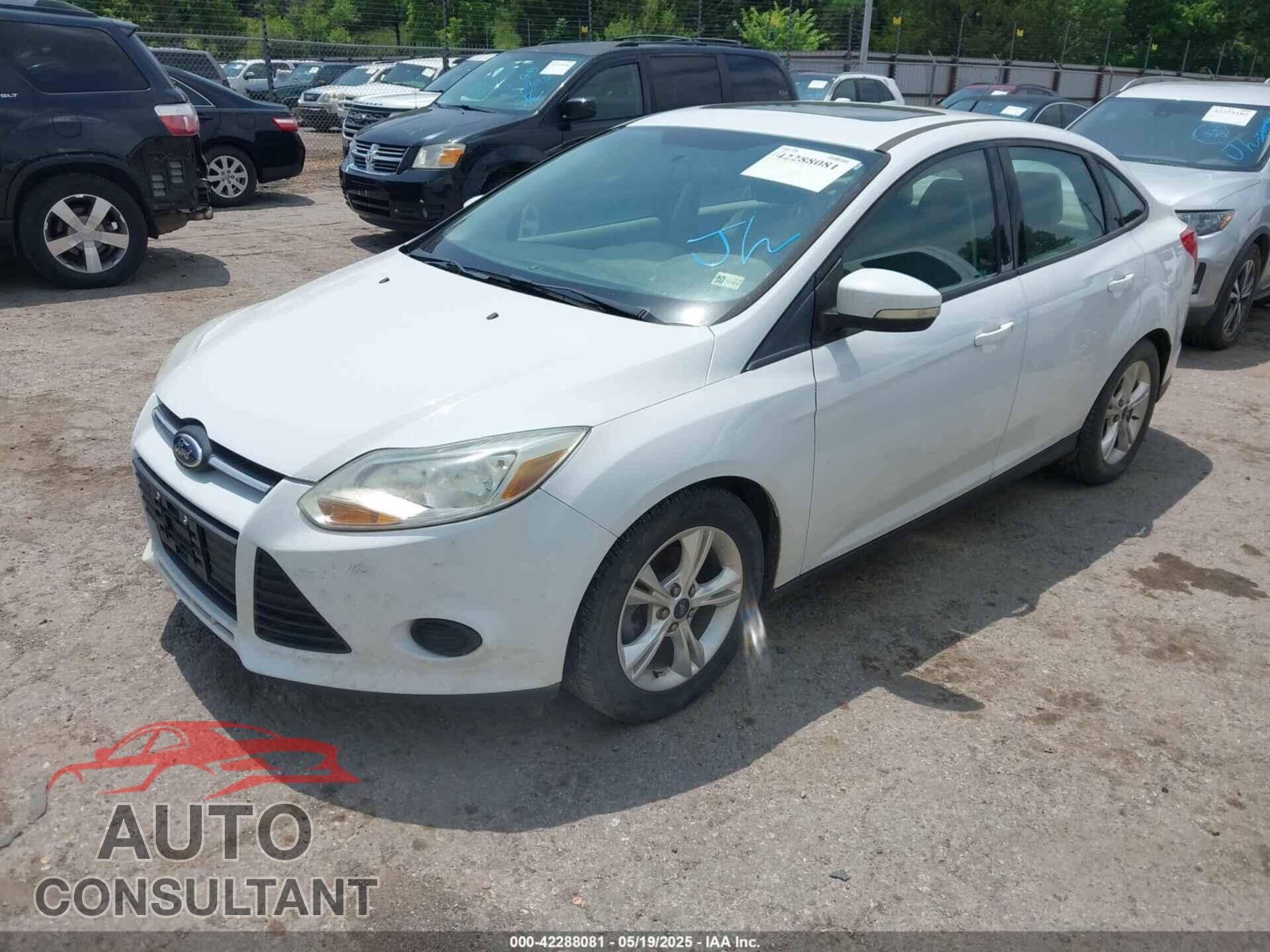FORD FOCUS 2014 - 1FADP3F23EL258029