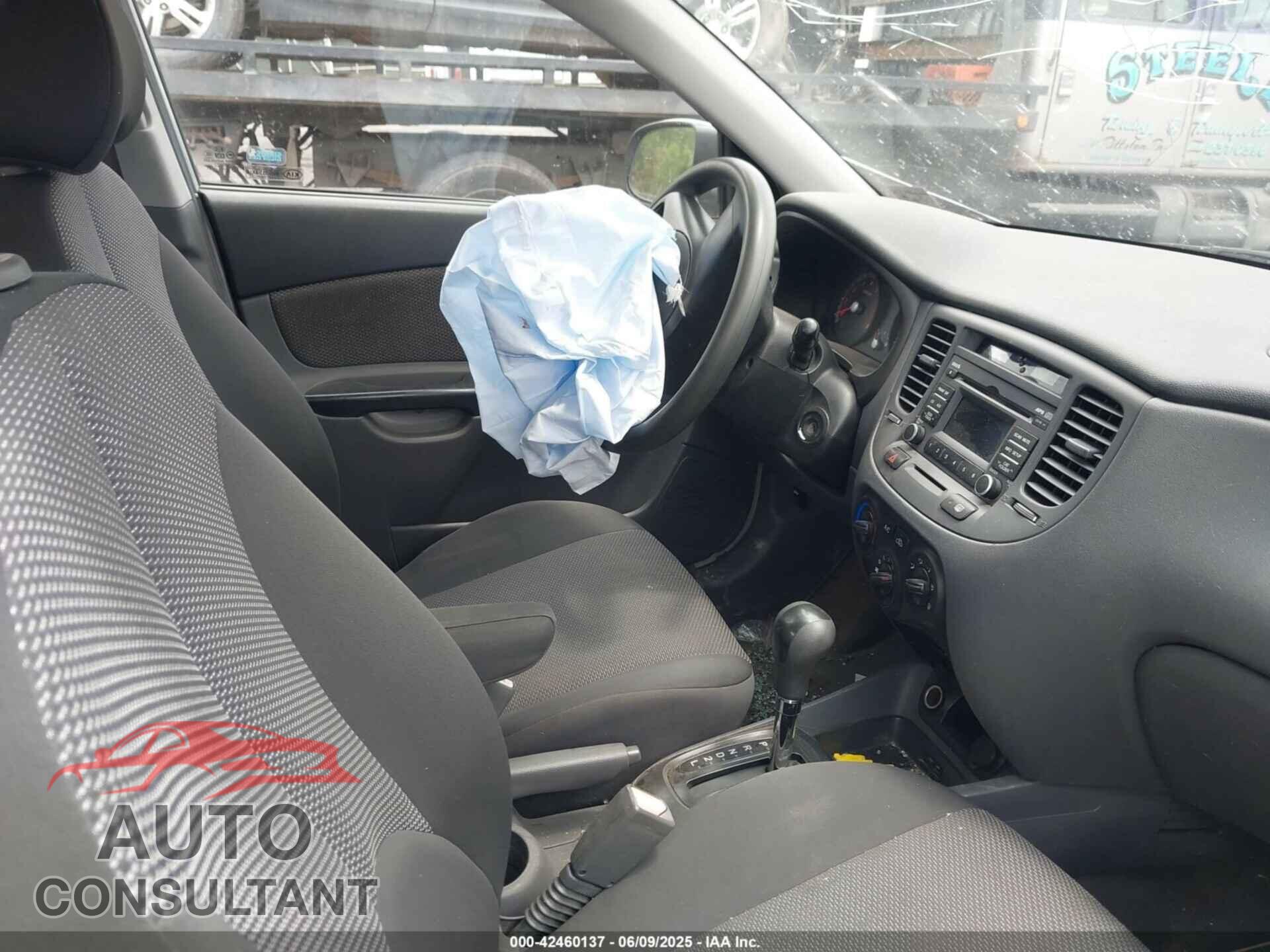 KIA RIO5 2011 - KNADH5A32B6748164