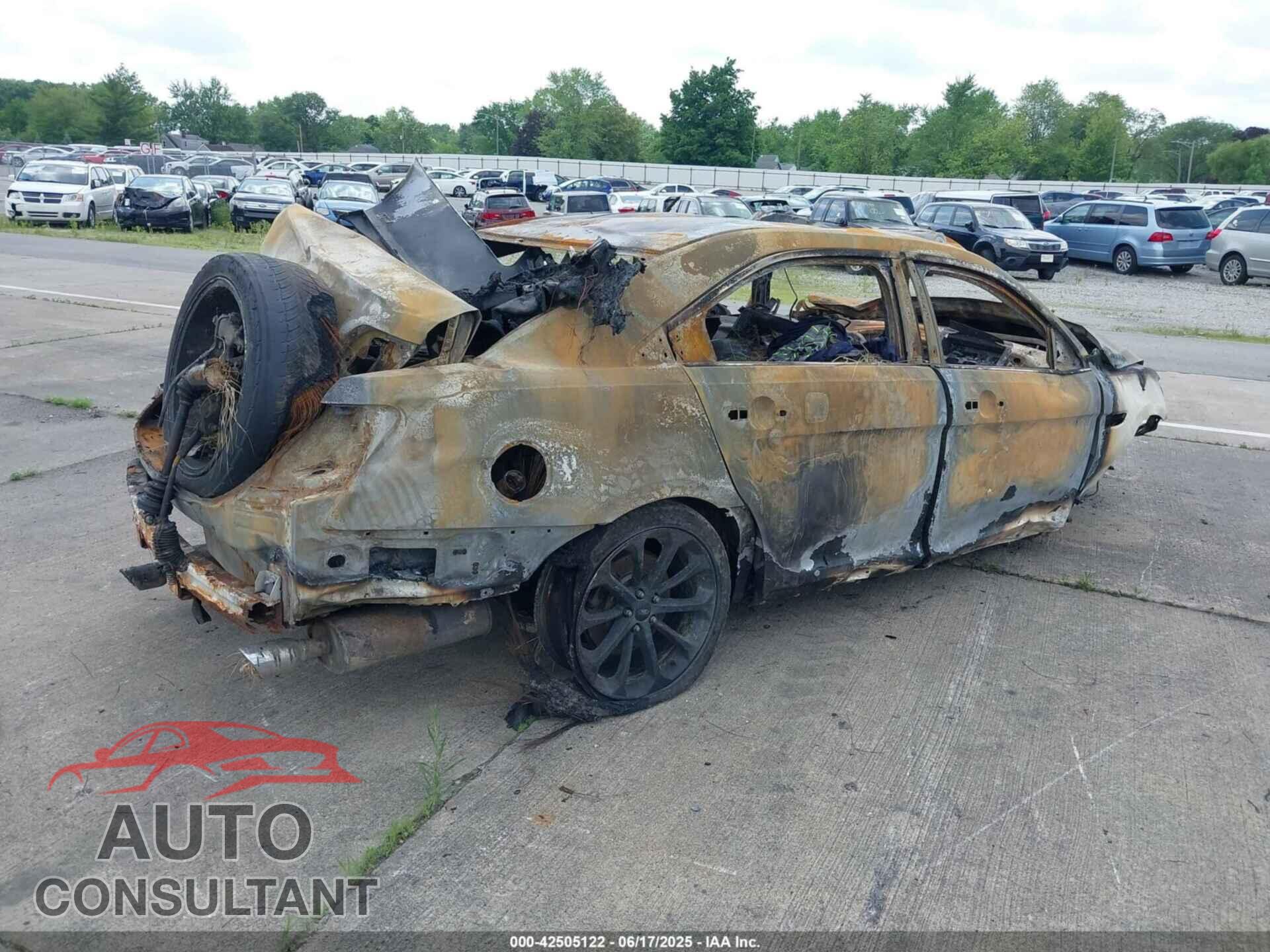 FORD TAURUS 2013 - 1FAHP2J88DG174285