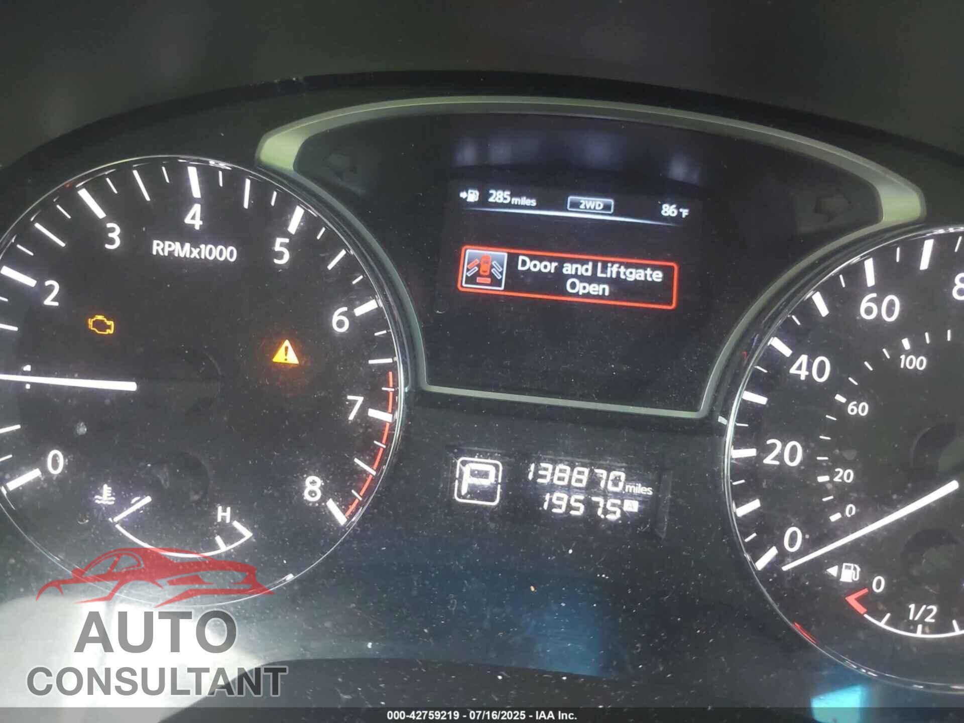 NISSAN PATHFINDER 2013 - 5N1AR2MM6DC649417