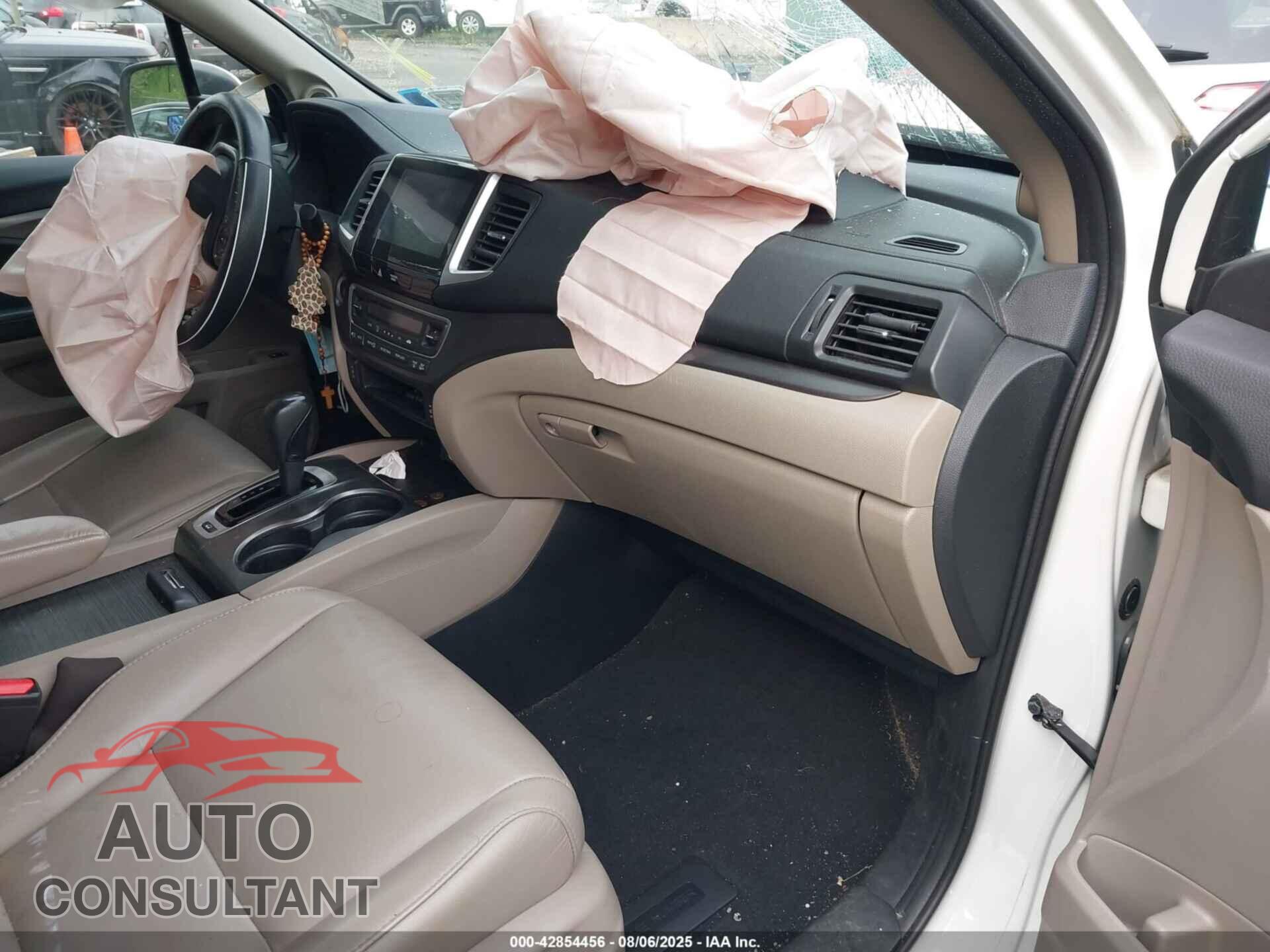 HONDA PILOT 2017 - 5FNYF6H58HB067723