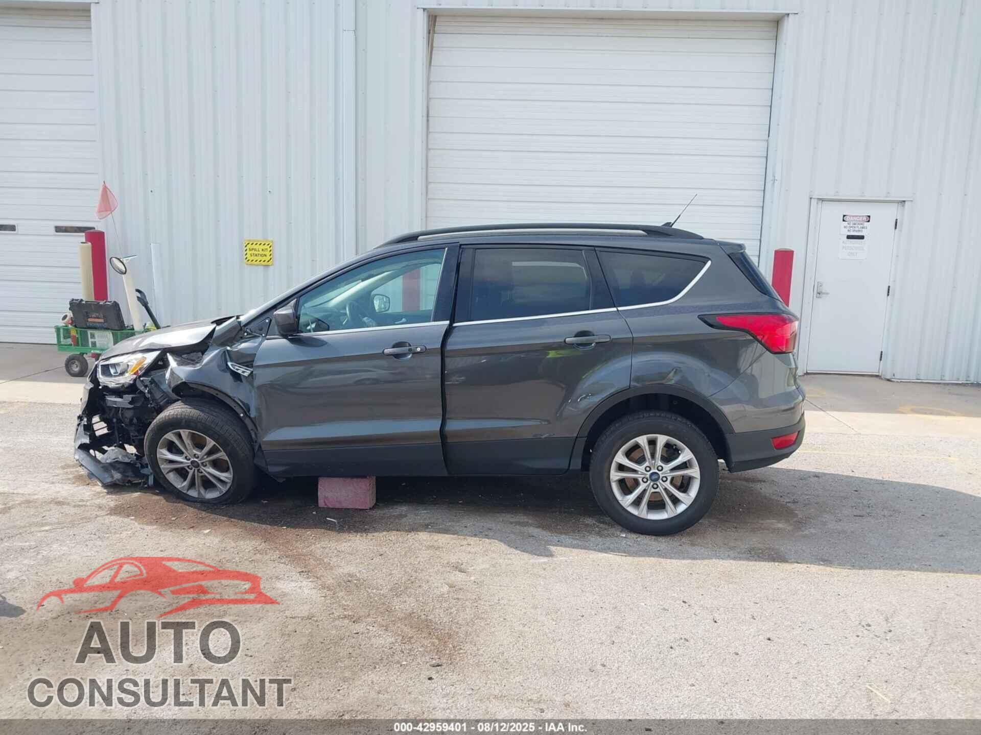 FORD ESCAPE 2019 - 1FMCU9HD2KUC48352