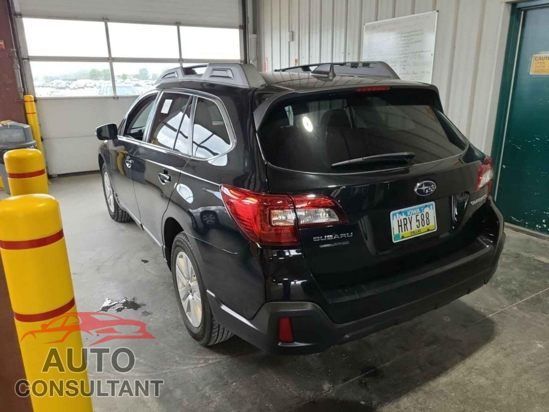 SUBARU OUTBACK 2018 - 4S4BSAHC7J3328065