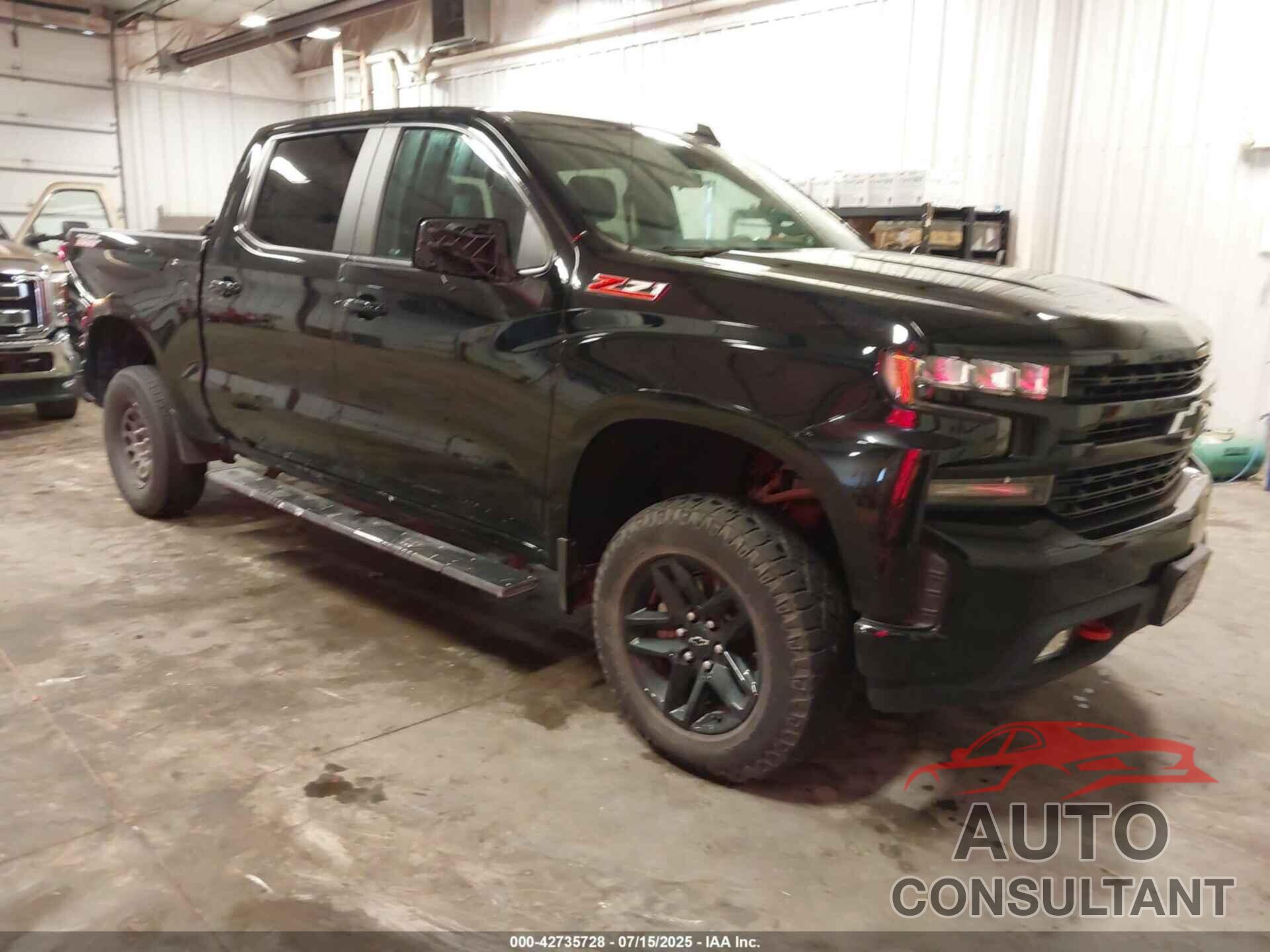 CHEVROLET SILVERADO 1500 2021 - 1GCPYFED7MZ392949