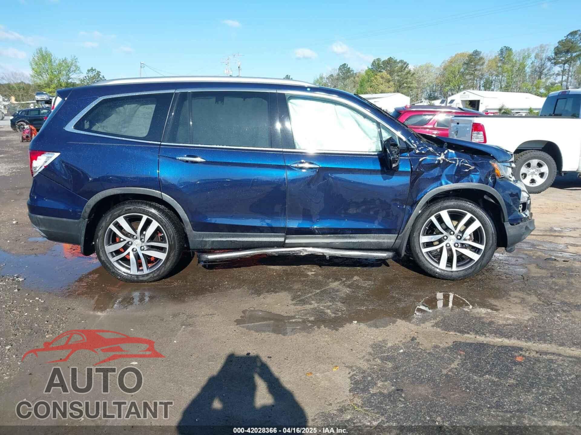 HONDA PILOT 2017 - 5FNYF6H91HB035165