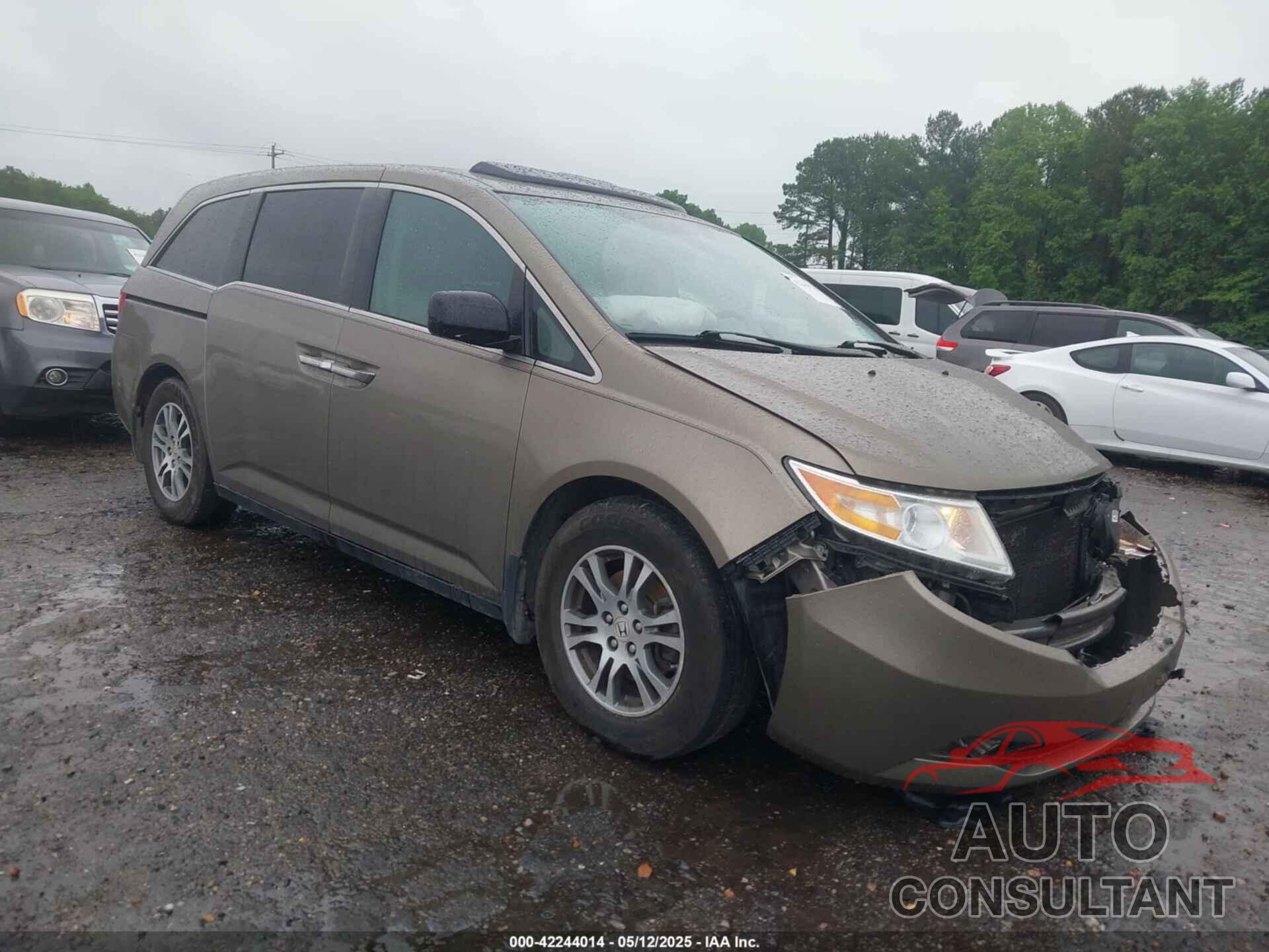 HONDA ODYSSEY 2013 - 5FNRL5H62DB045579