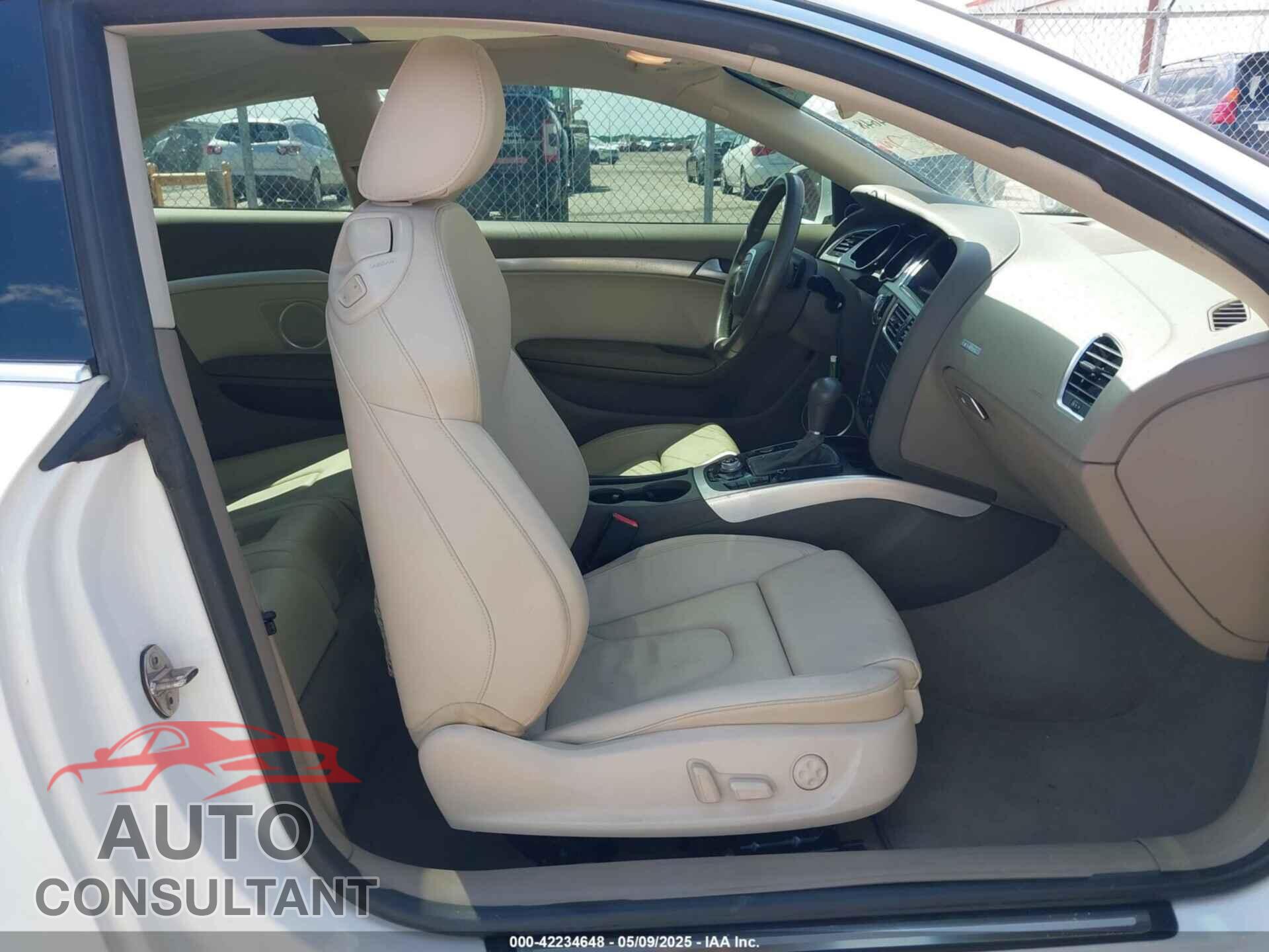 AUDI A5 2010 - WAUVFAFR3AA008120