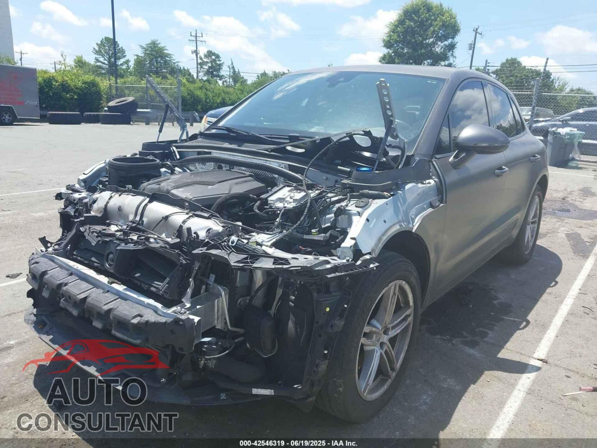 PORSCHE MACAN 2022 - WP1AA2A56NLB01975