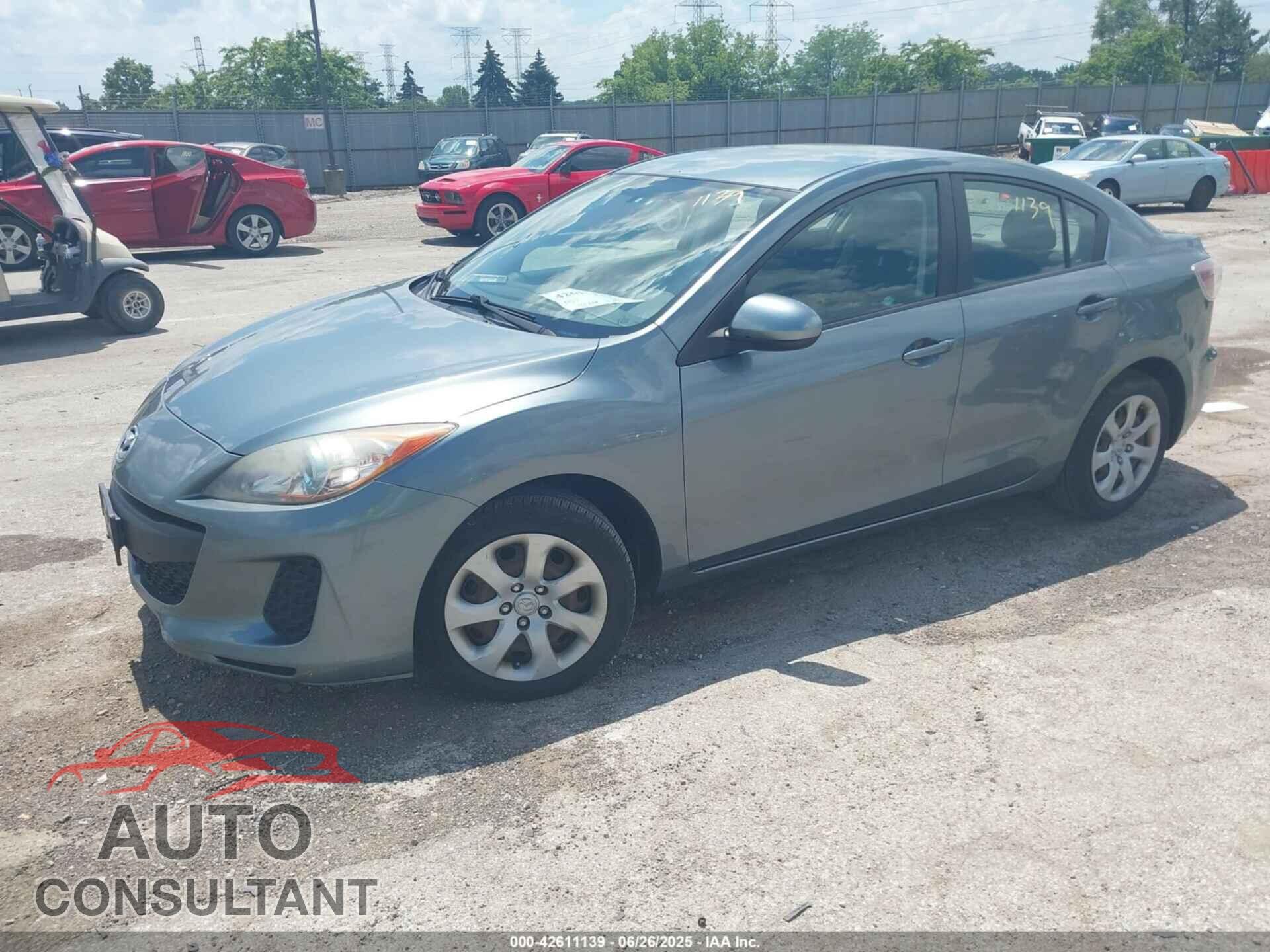 MAZDA MAZDA3 2013 - JM1BL1U77D1719095