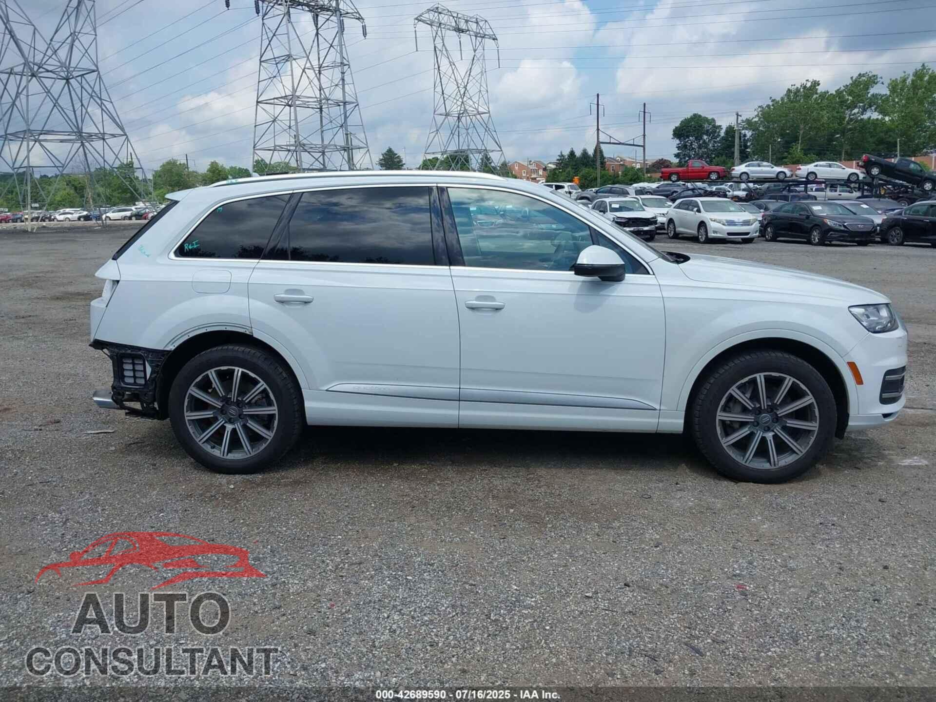 AUDI Q7 2017 - WA1VAAF71HD010516