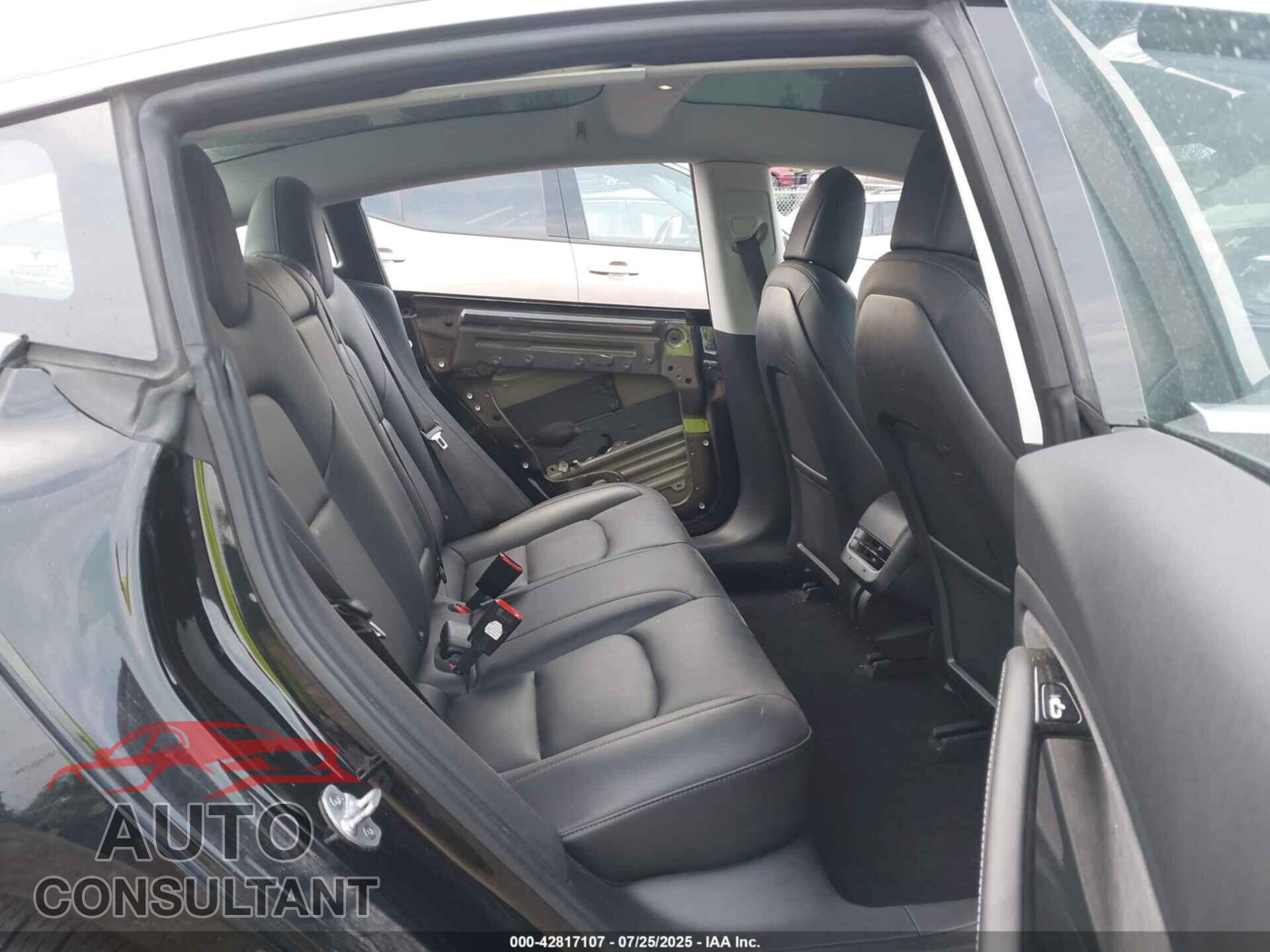 TESLA MODEL 3 2018 - 5YJ3E1EB8JF093948