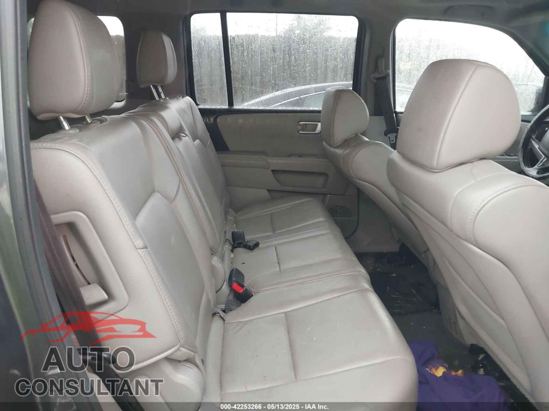 HONDA PILOT 2012 - 5FNYF4H5XCB080387