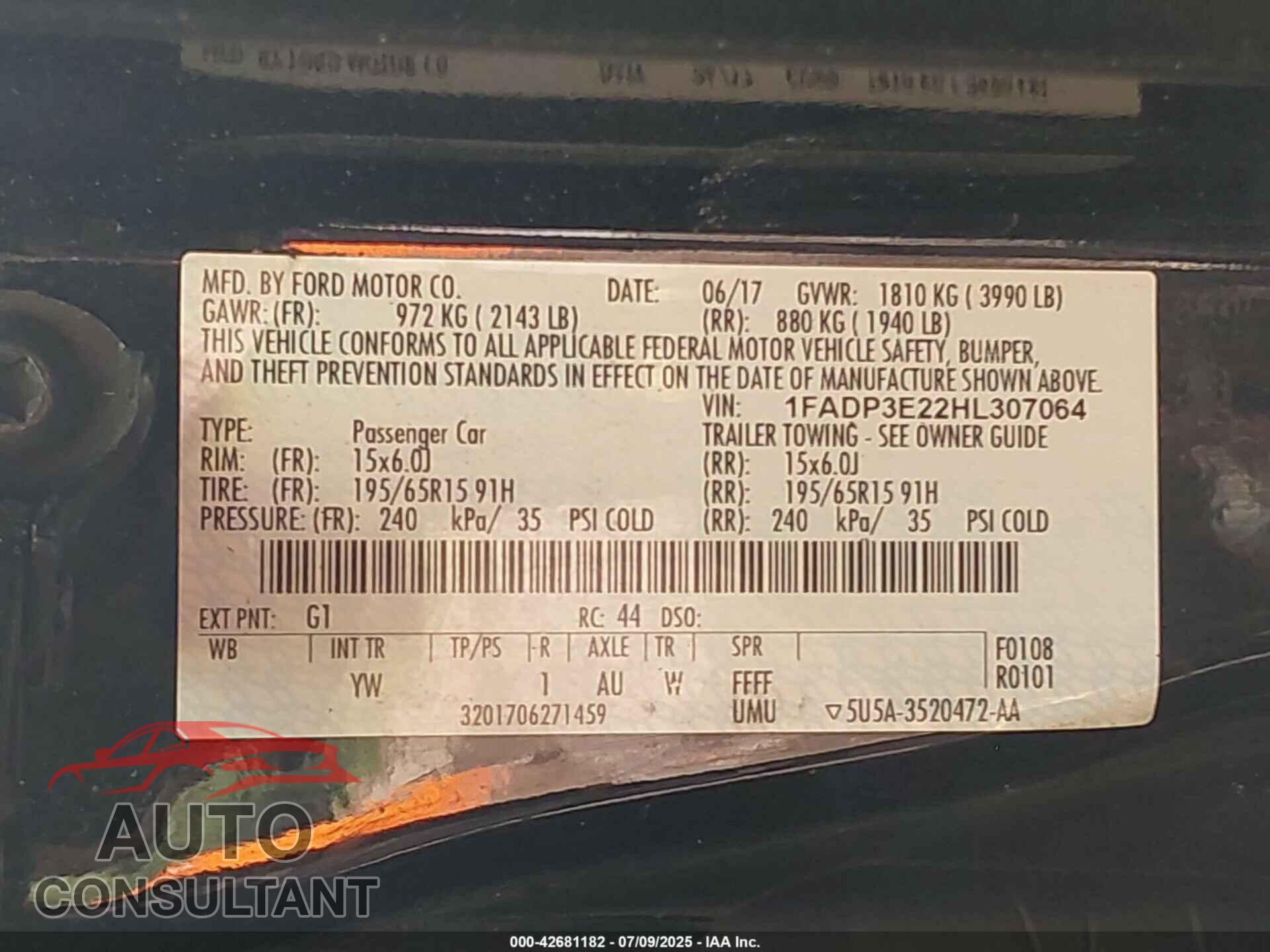 FORD FOCUS 2017 - 1FADP3E22HL307064