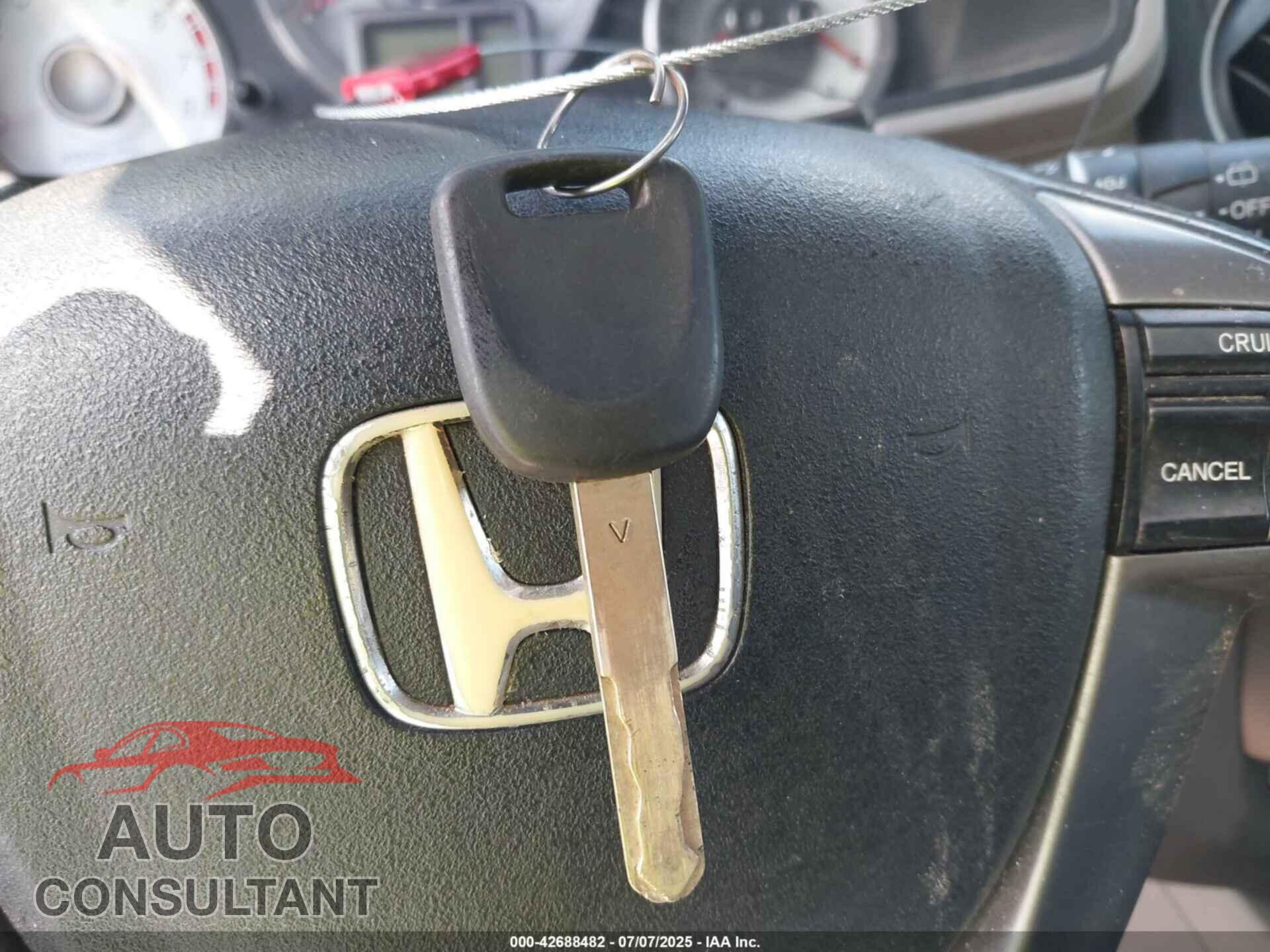 HONDA PILOT 2012 - 5FNYF4H71CB047750