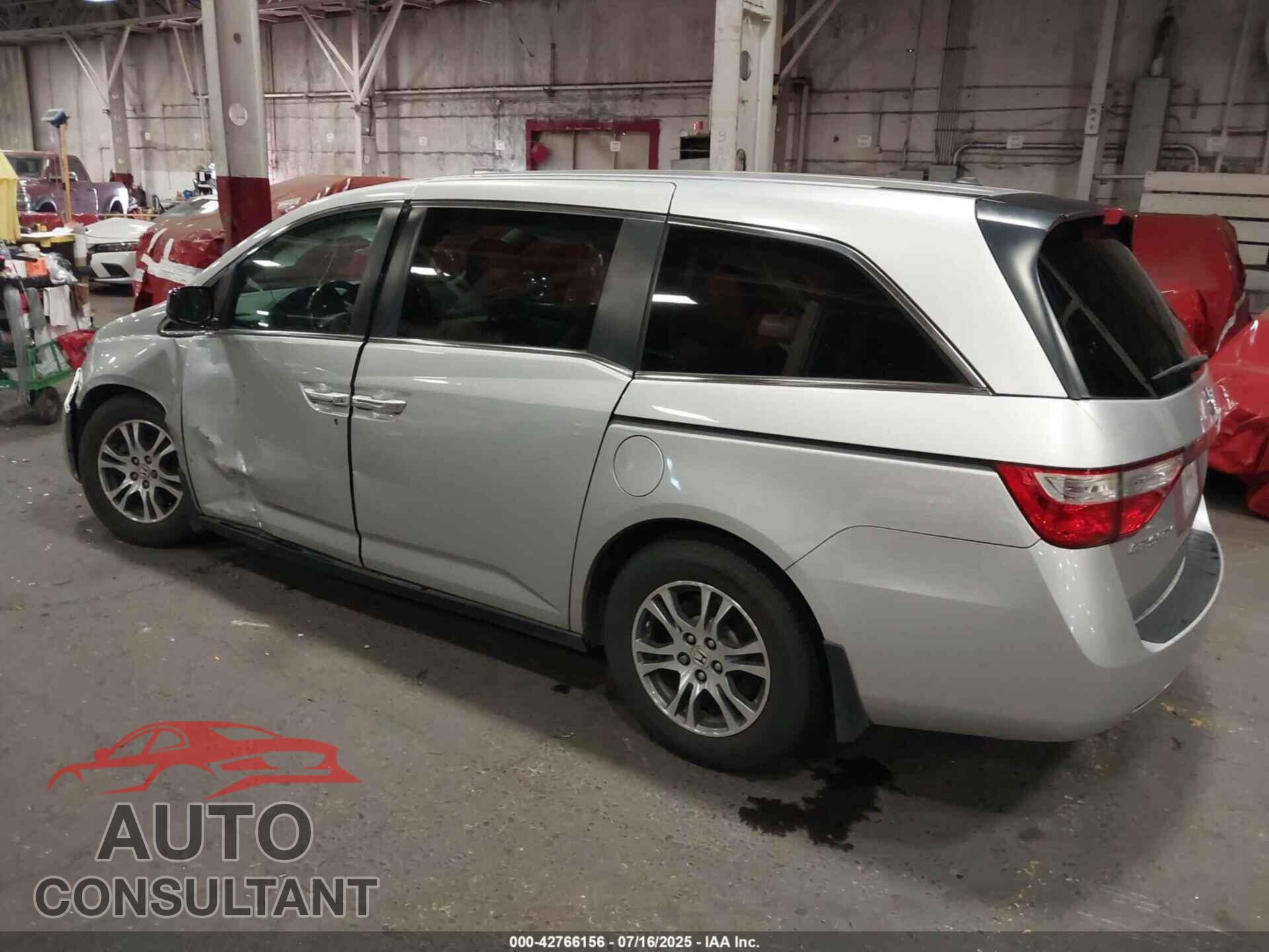 HONDA ODYSSEY 2013 - 5FNRL5H65DB074347