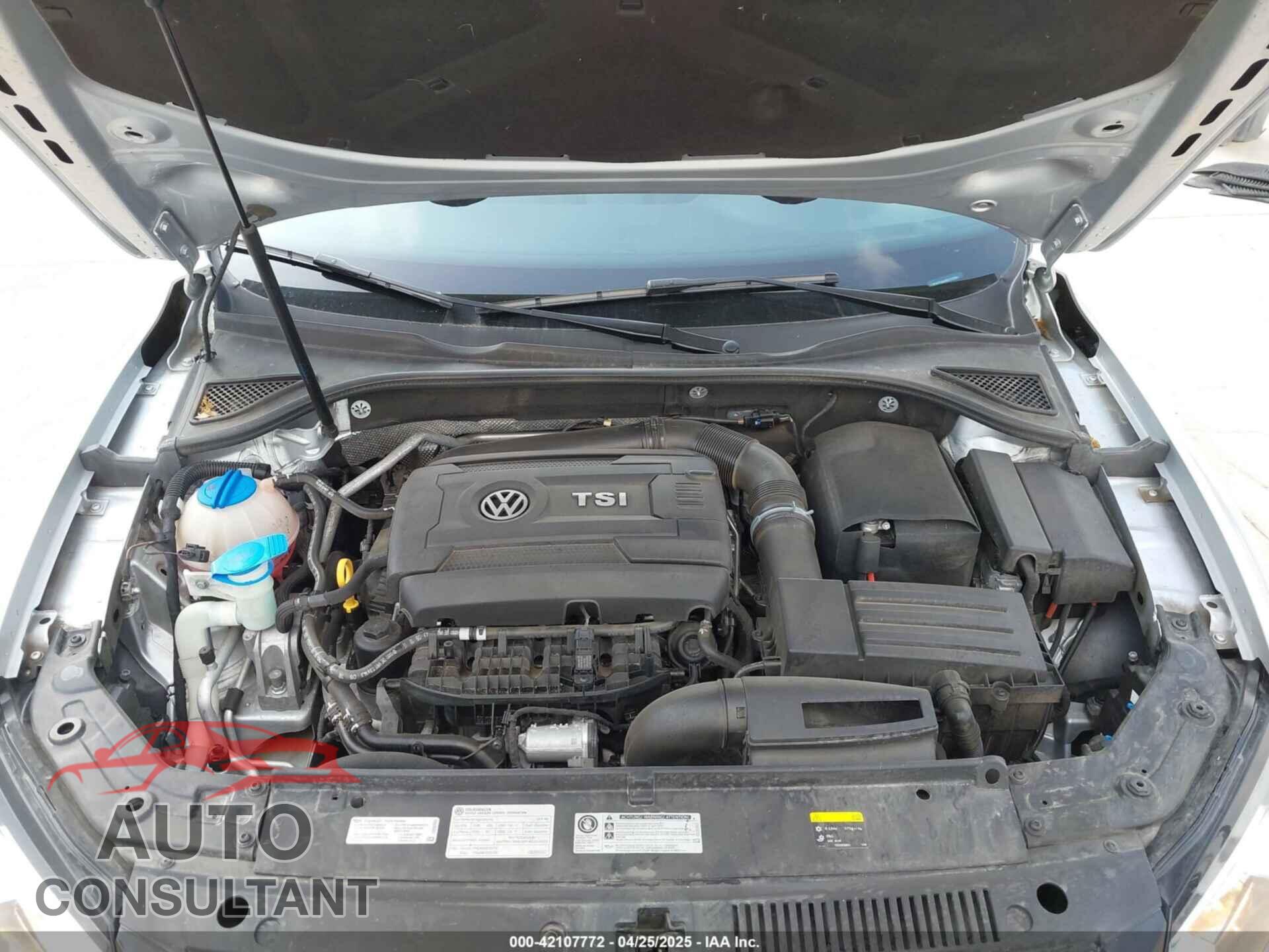 VOLKSWAGEN PASSAT 2015 - 1VWAT7A31FC117751