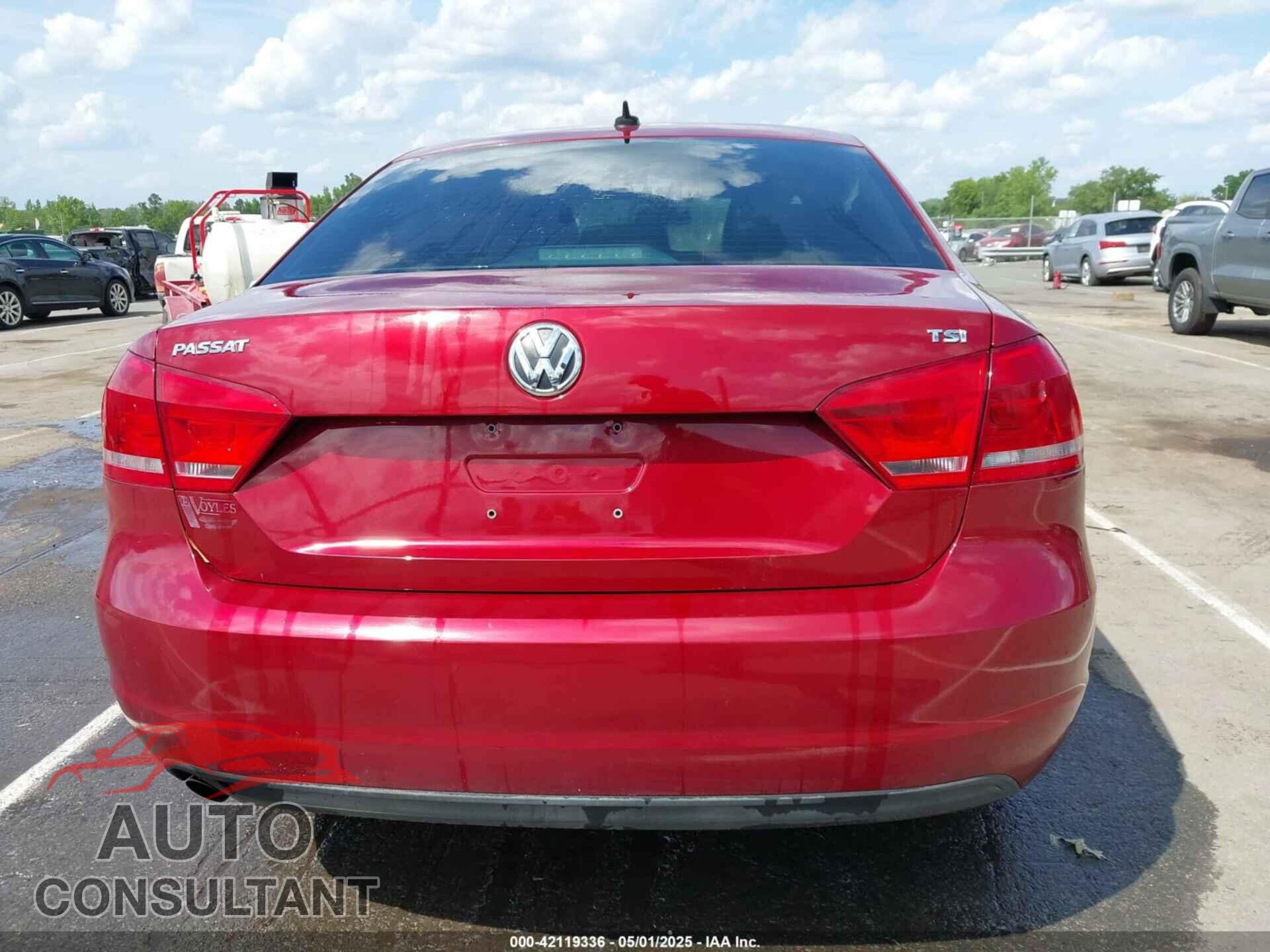 VOLKSWAGEN PASSAT 2015 - 1VWAT7A33FC011074