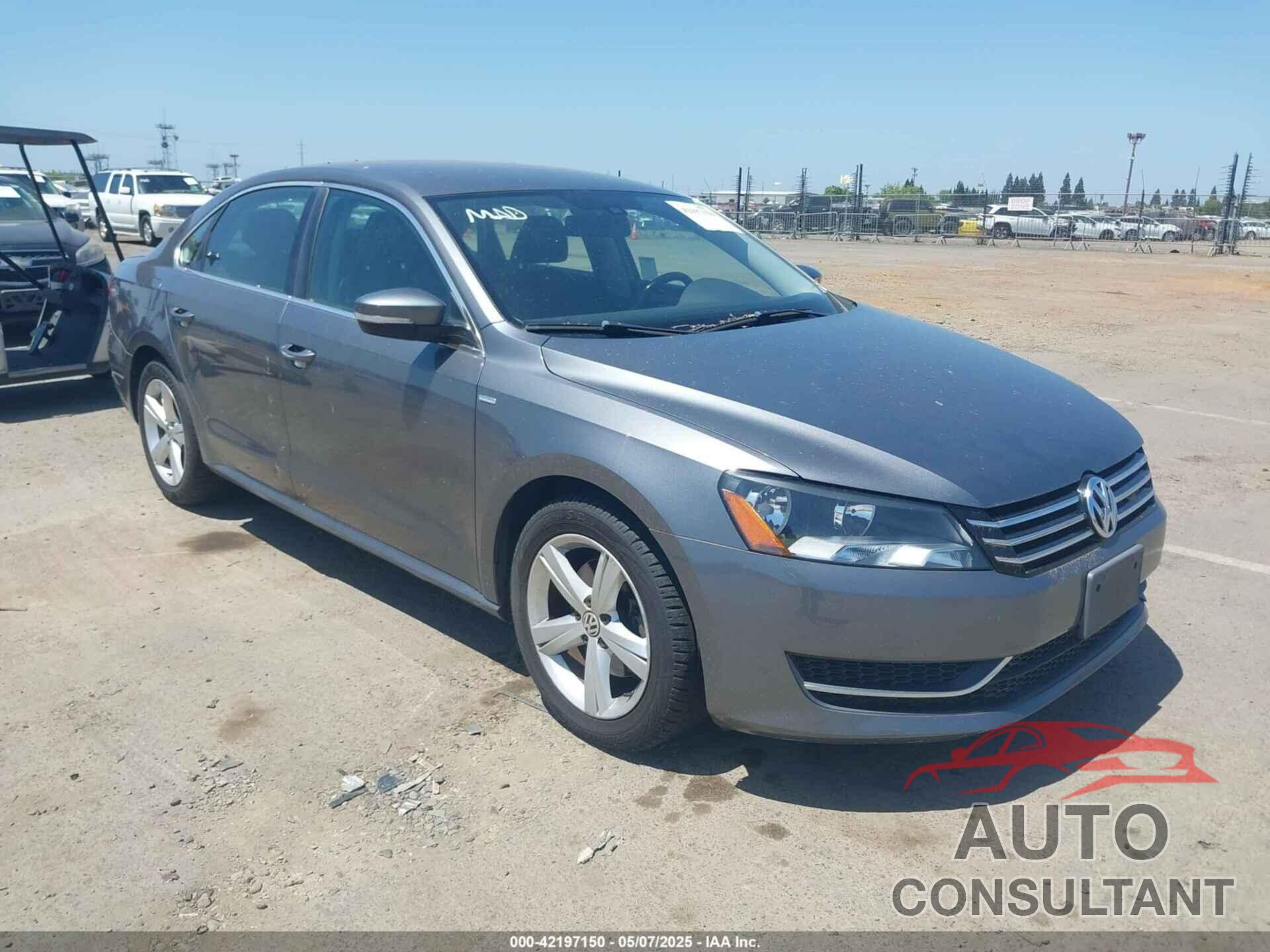 VOLKSWAGEN PASSAT 2014 - 1VWAT7A30EC025433