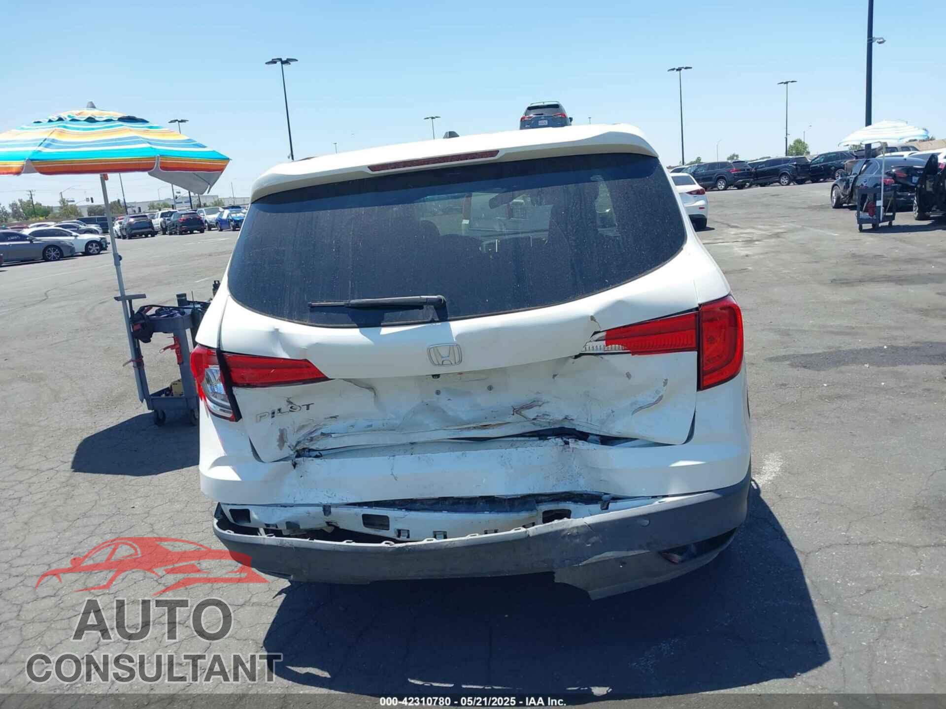 HONDA PILOT 2017 - 5FNYF5H80HB040102