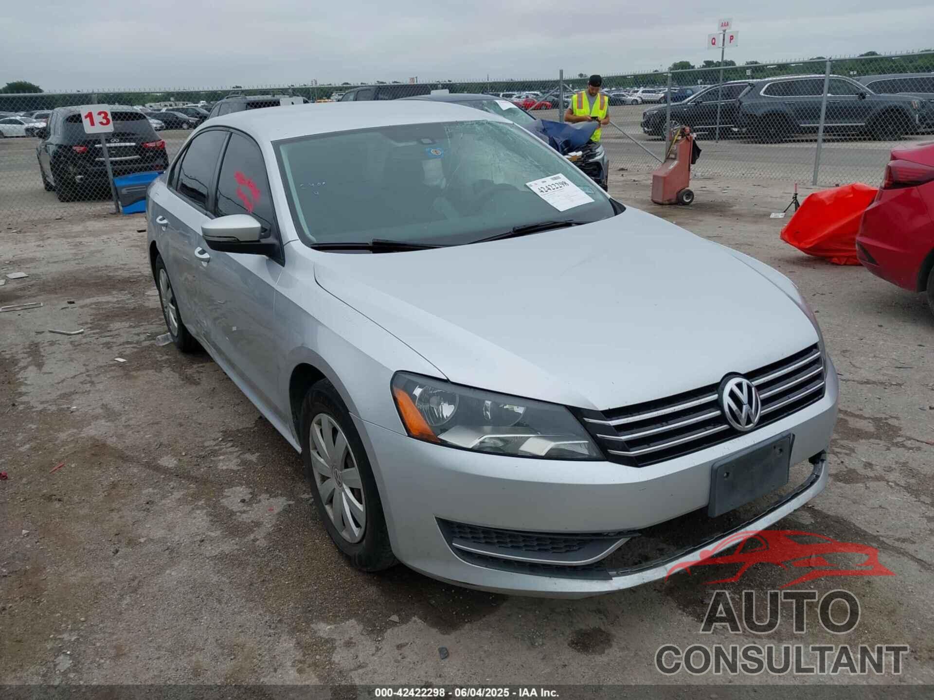 VOLKSWAGEN PASSAT 2013 - 1VWAP7A3XDC061150