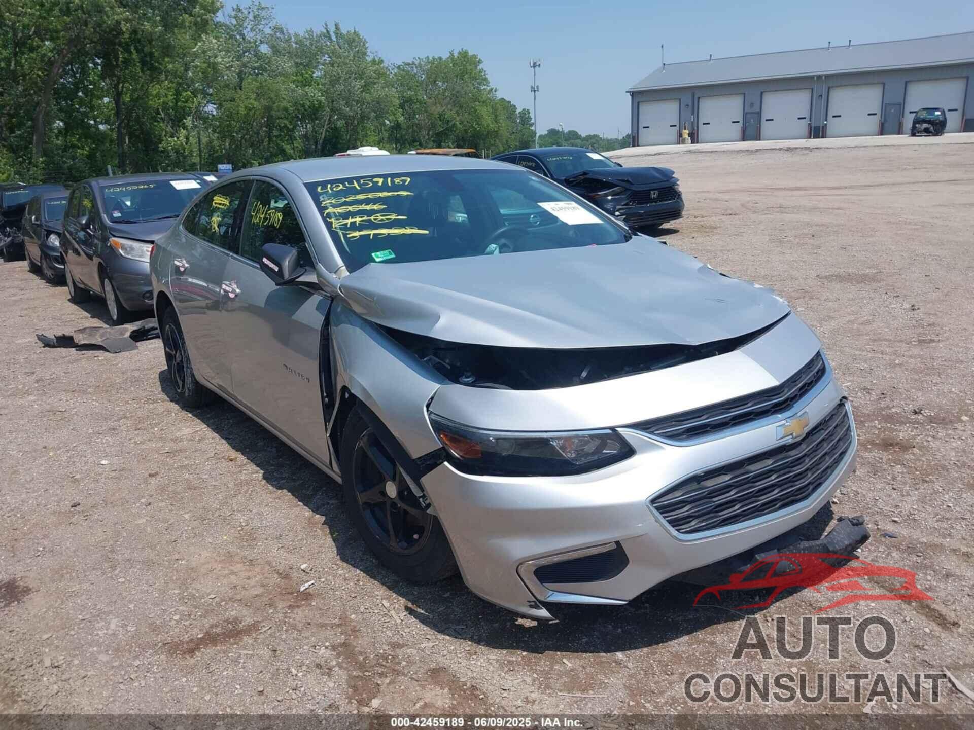 CHEVROLET MALIBU 2017 - 1G1ZB5ST8HF137338