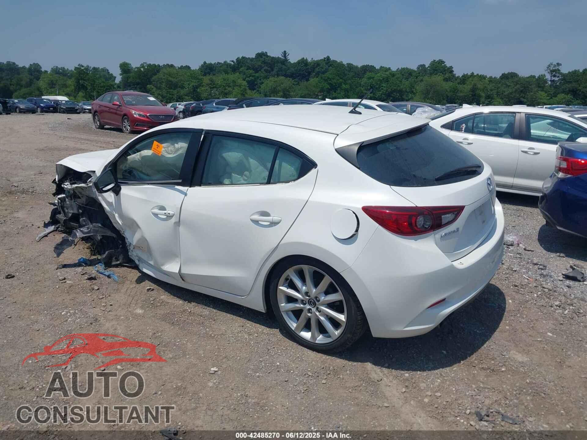 MAZDA MAZDA3 2017 - 3MZBN1L79HM148596