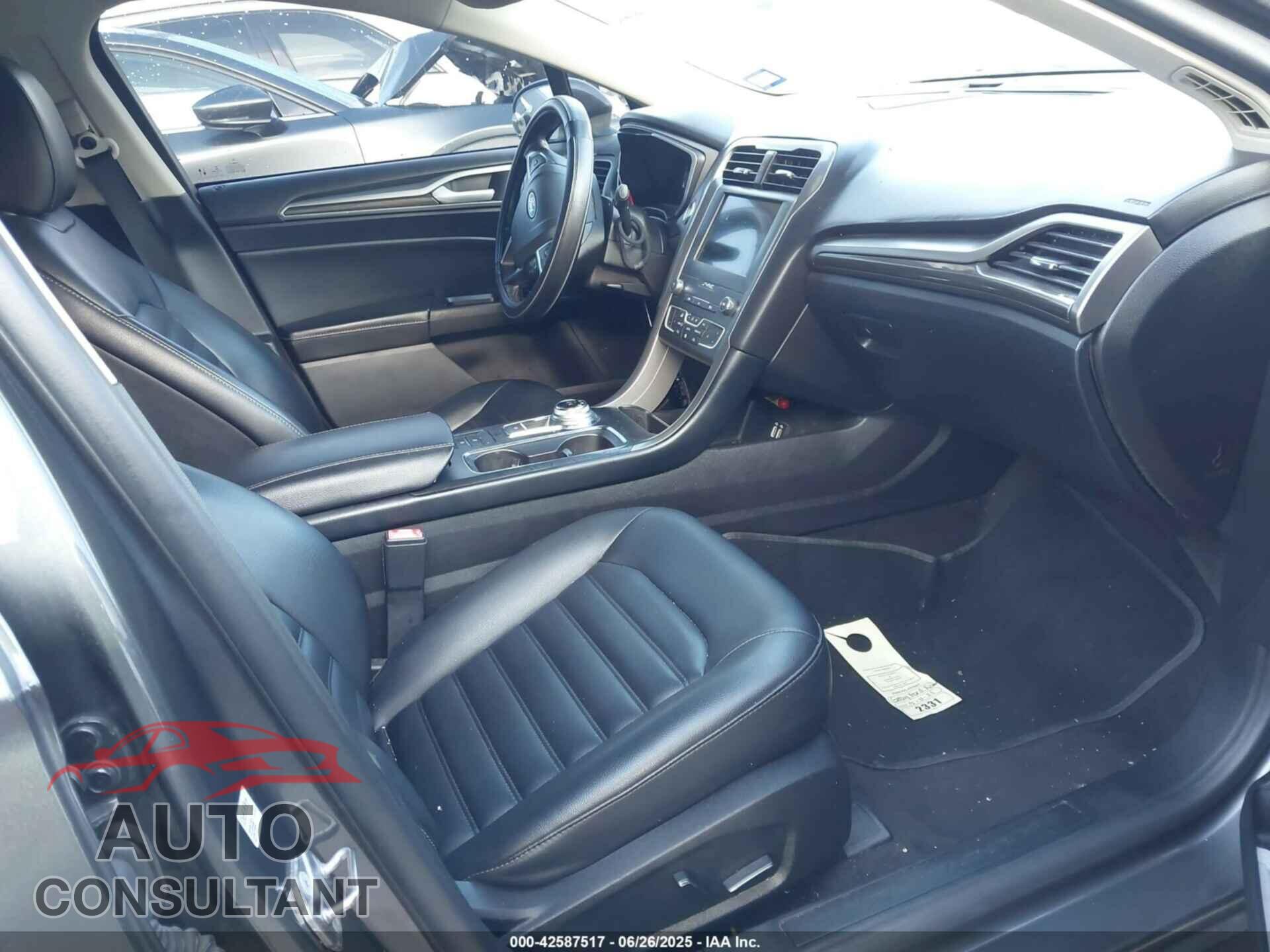 FORD FUSION 2020 - 3FA6P0CD2LR130456