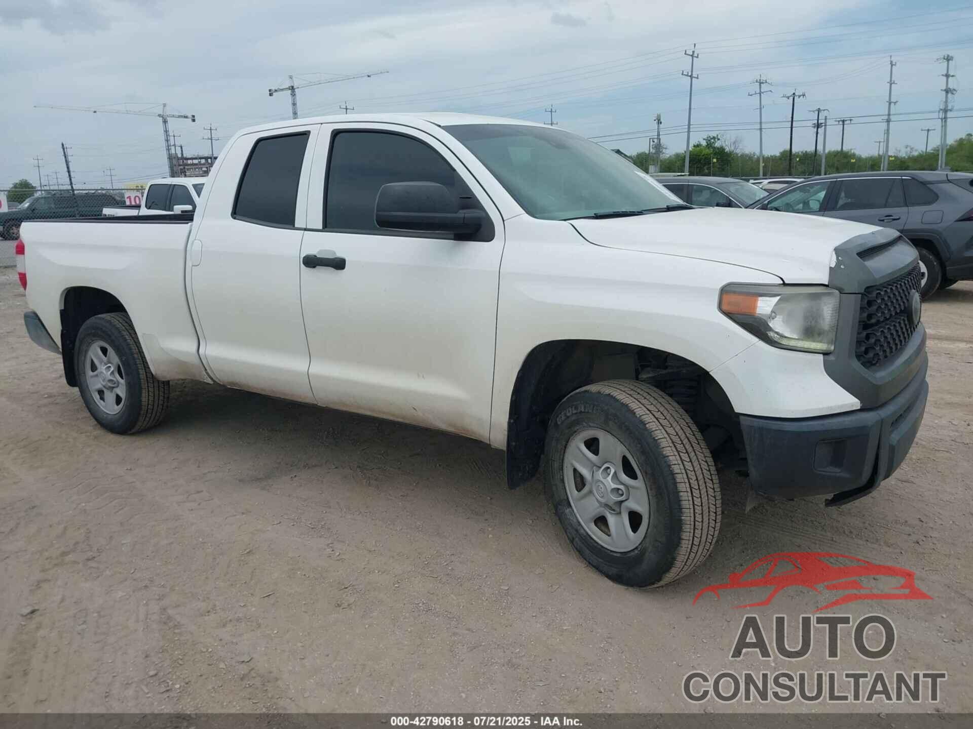 TOYOTA TUNDRA 2020 - 5TFUY5F18LX894784