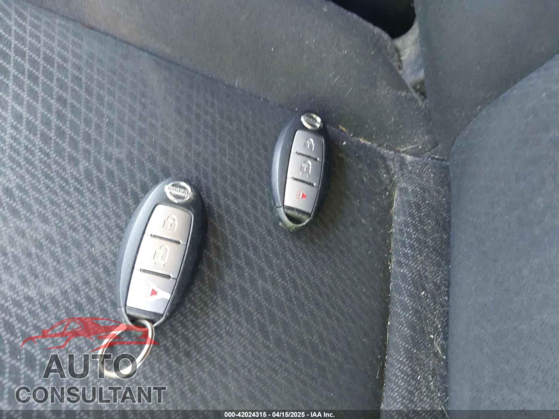 NISSAN PATHFINDER 2013 - 5N1AR2MM2DC675979