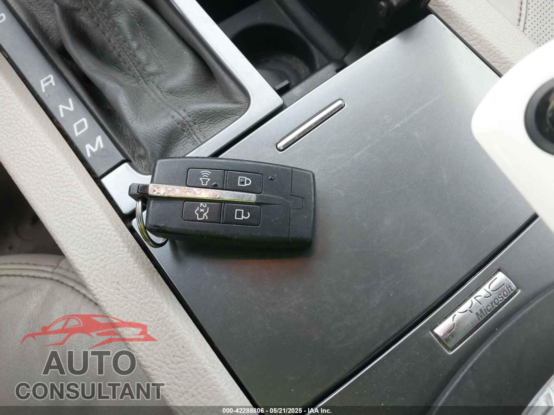 FORD TAURUS 2011 - 1FAHP2FW5BG123279