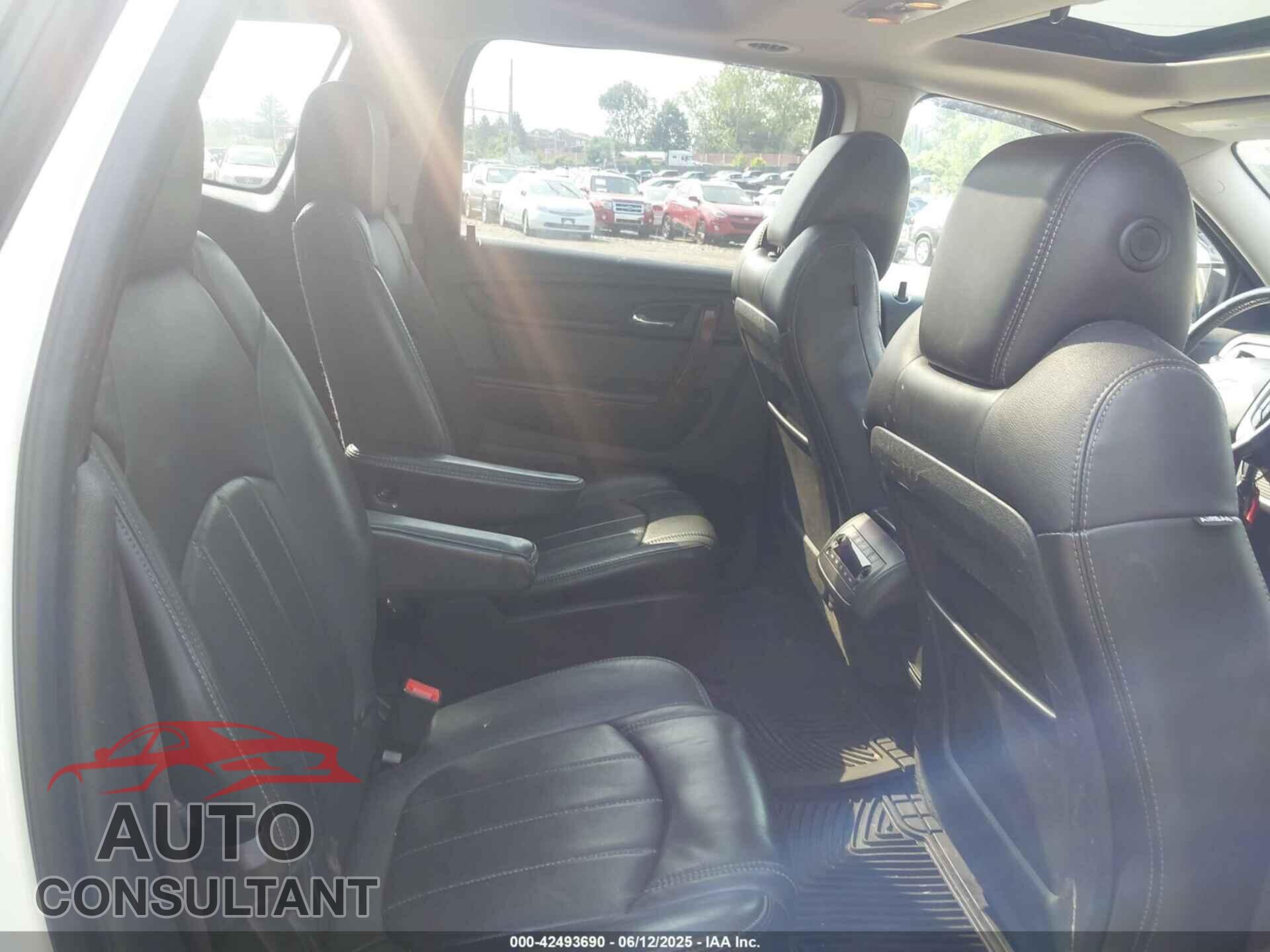 CHEVROLET TRAVERSE 2014 - 1GNKVJKD7EJ337497