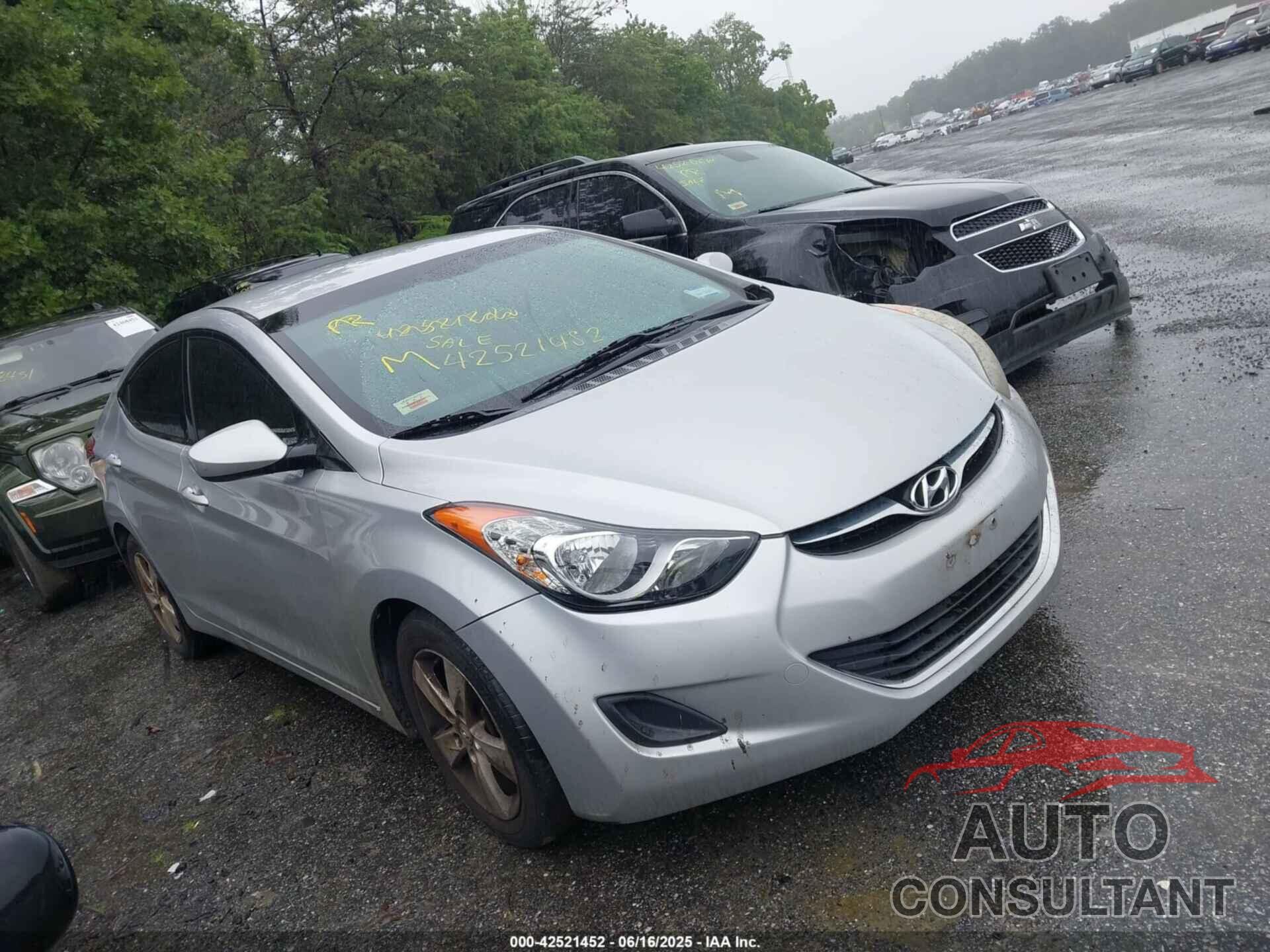 HYUNDAI ELANTRA 2013 - 5NPDH4AE3DH357984