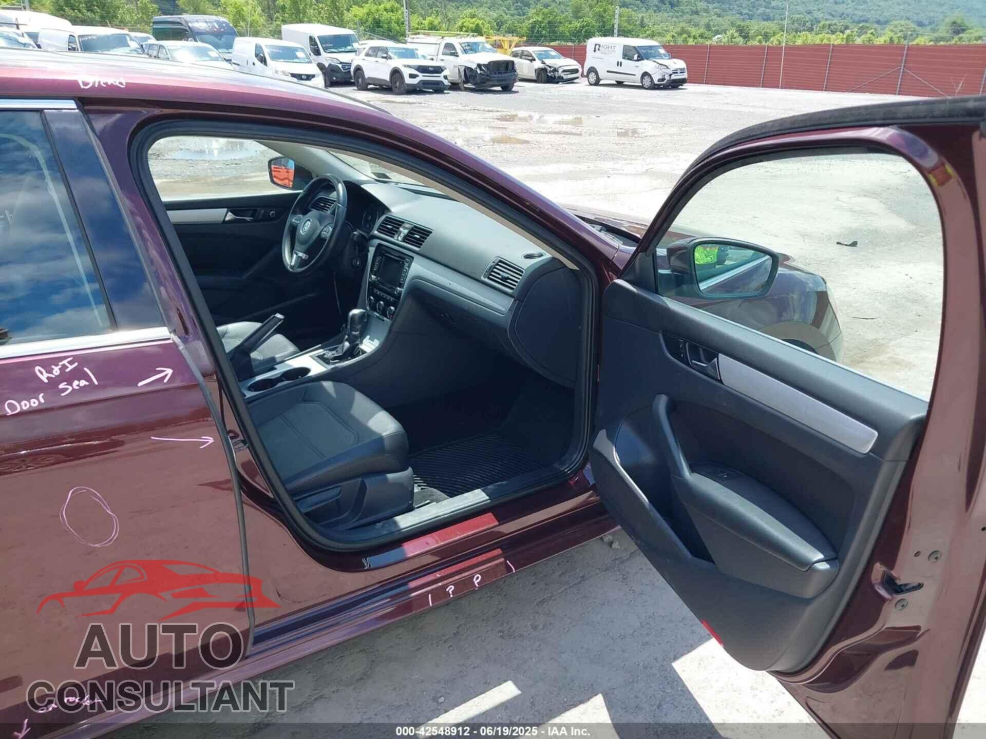 VOLKSWAGEN PASSAT 2013 - 1VWBN7A36DC065691