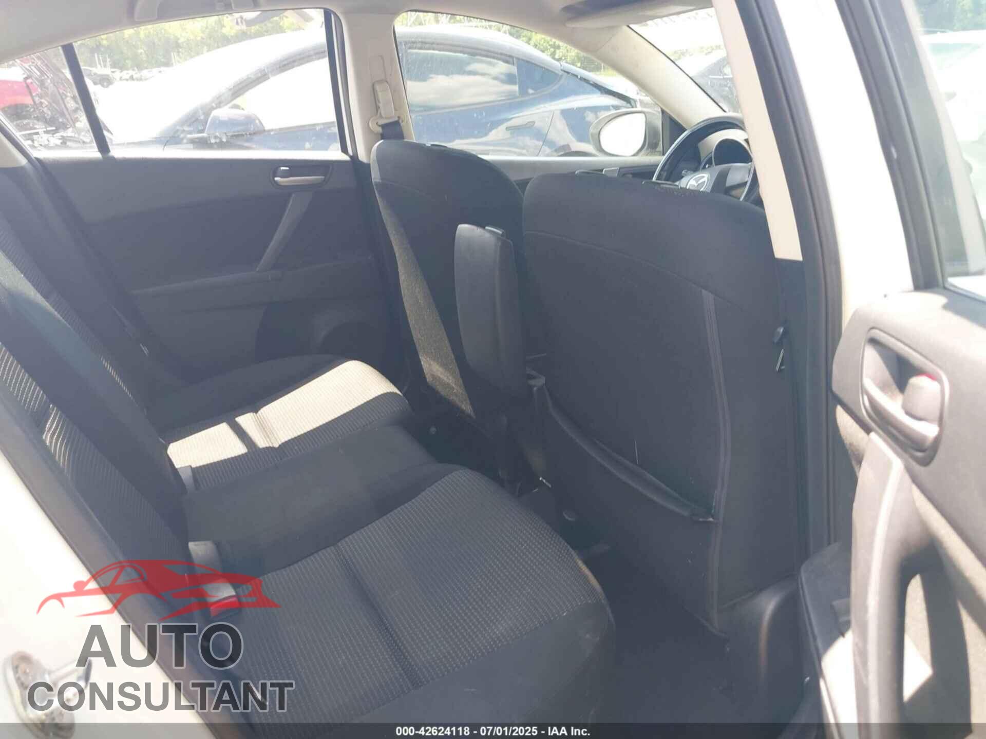 MAZDA MAZDA3 2013 - JM1BL1TG0D1742445